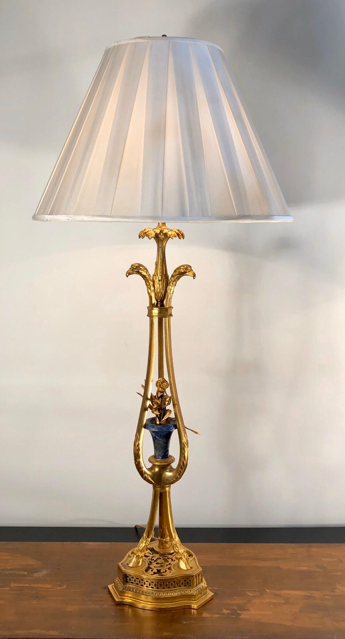 Neoclassical 19th Century Pair of French Bronze Doré and Lapis Lamps with Eagle Heads For Sale