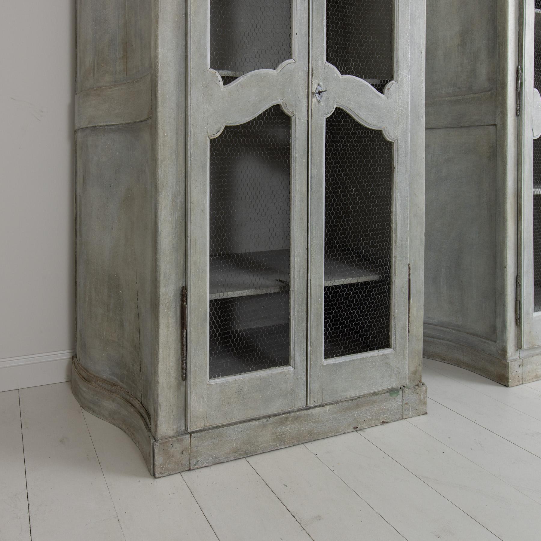19th c. Pair of French Gray Painted Armoire Cabinets with Serpentine Sides For Sale 12