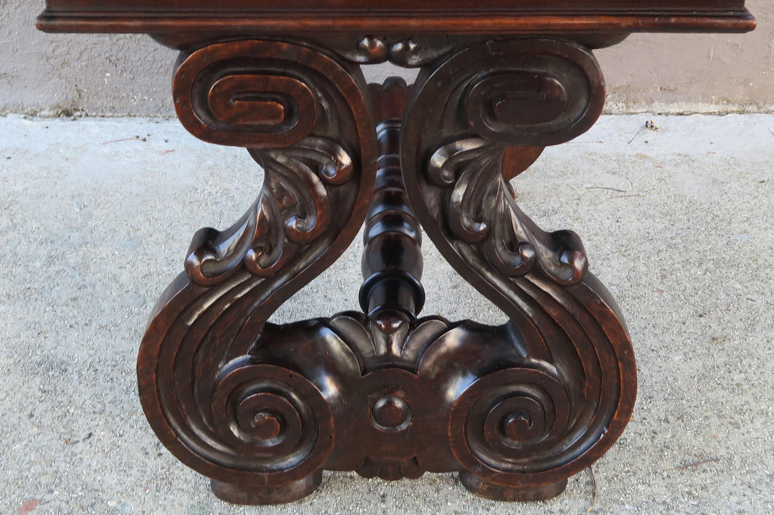 19th Century Pair of Italian Walnut Embossed Leather Benches In Distressed Condition In Los Angeles, CA