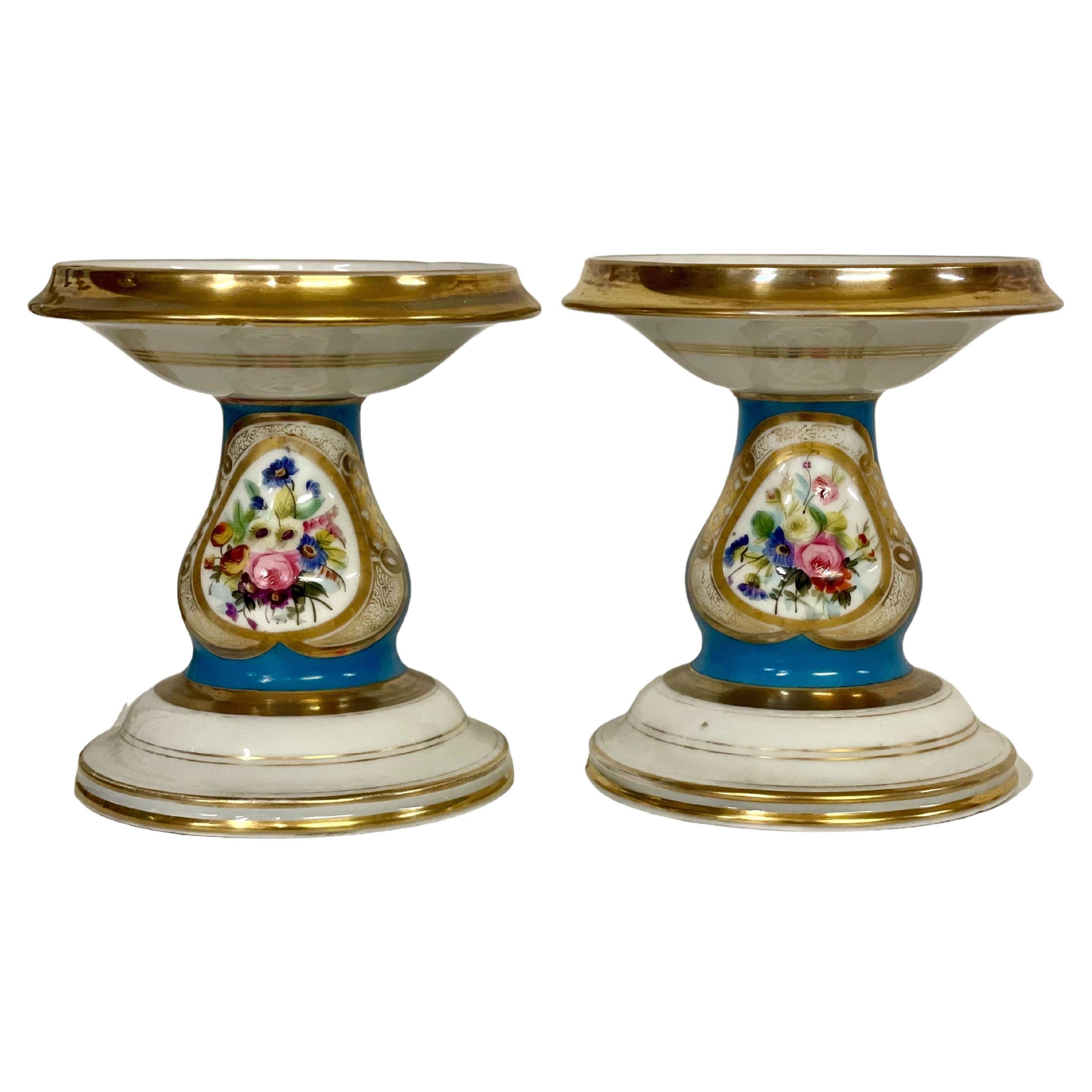 19th Century Pair of Porcelaine de Paris Cassolettes For Sale