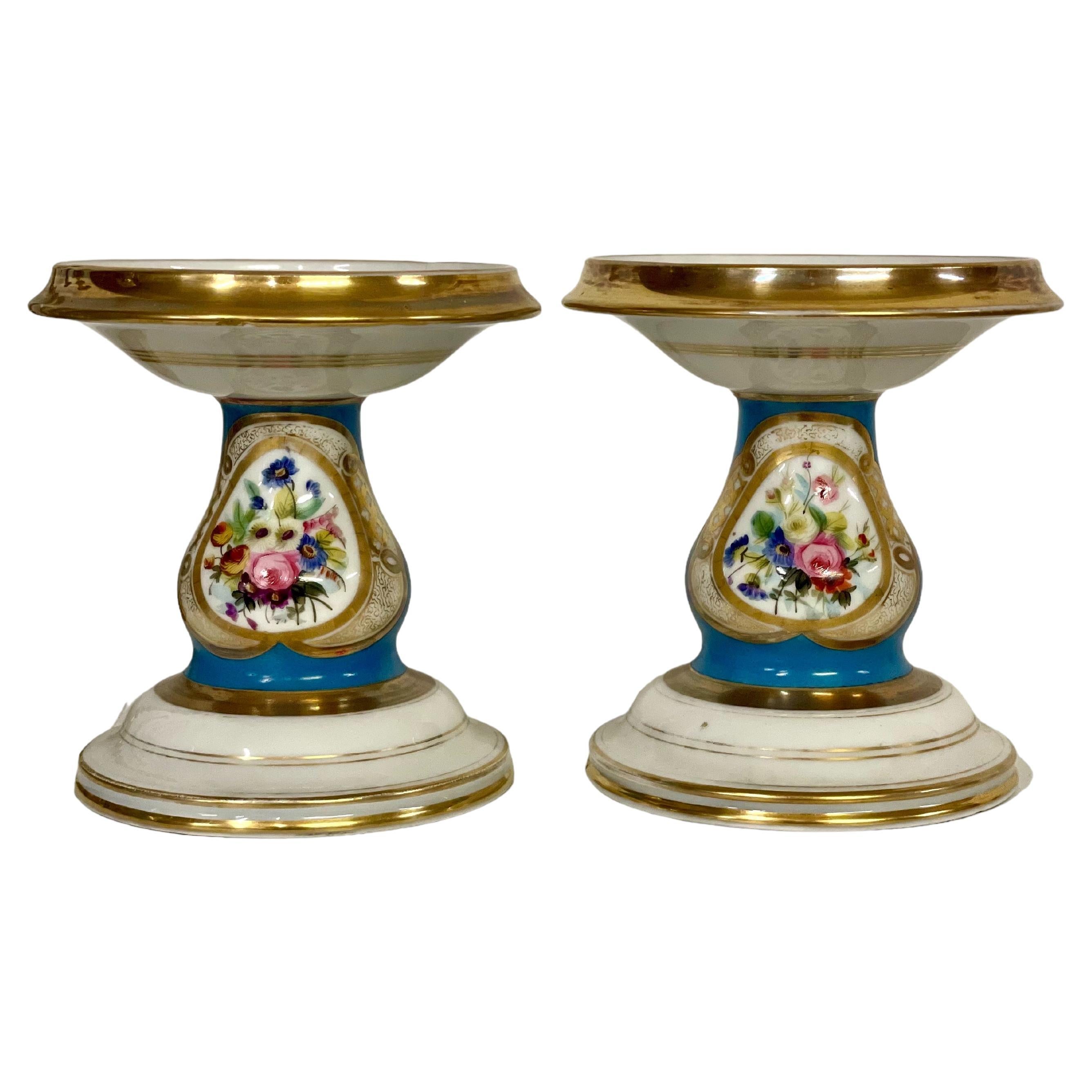 Paire de cassolettes en Porcelaine de Paris du 19e siècle