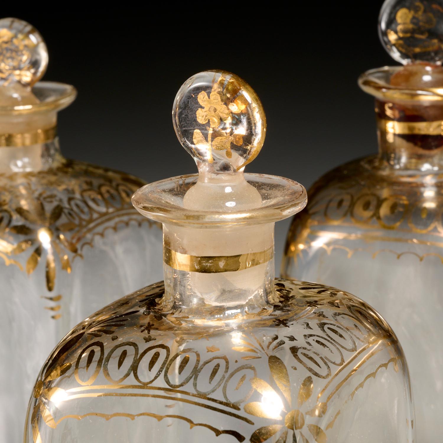 Cave À Liqueur de Parquetería y Caoba del S. XIX, 6 Decantadores Decorados, 2 Copas Hecho a mano en venta