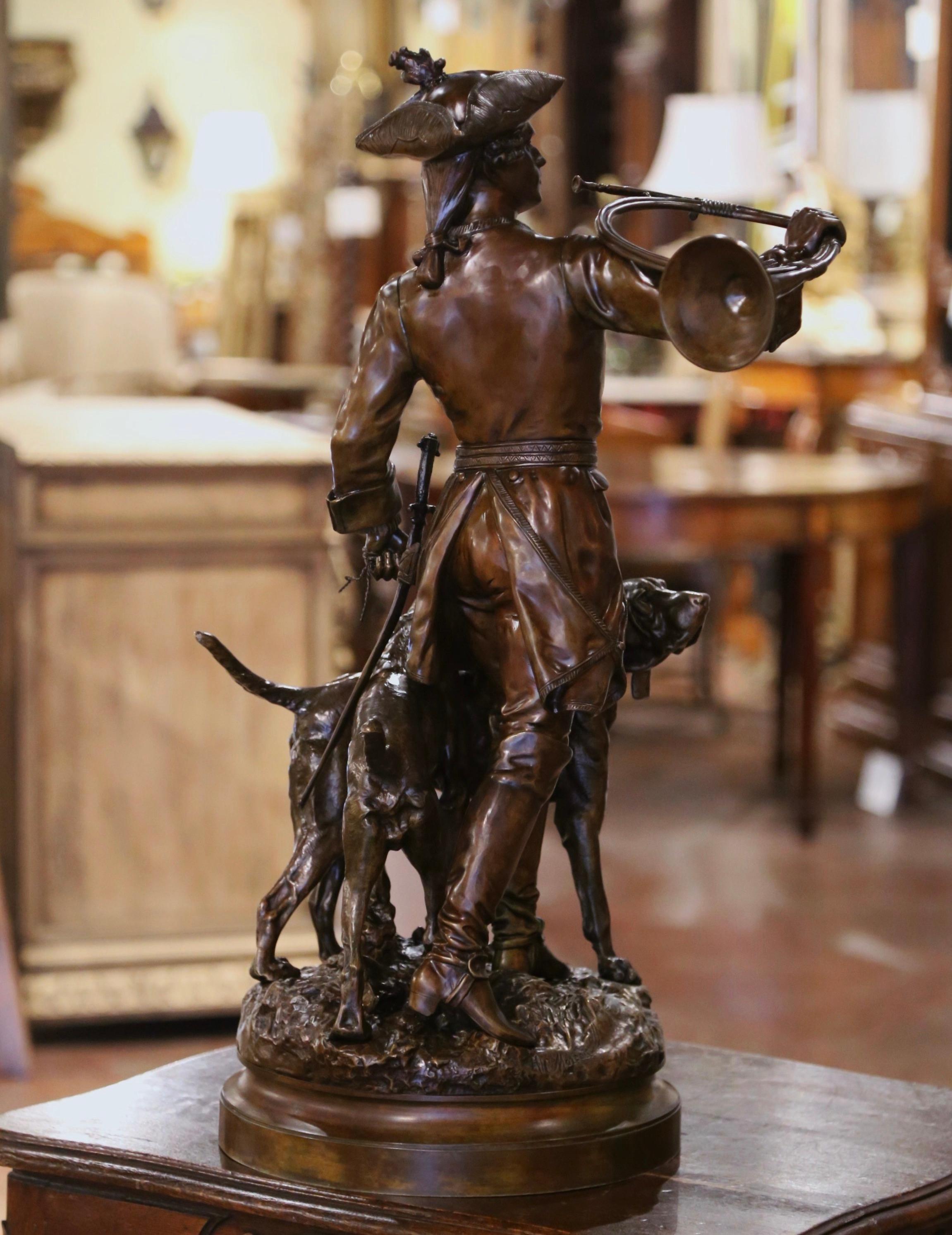 Composizione di cani e cacciatori in bronzo patinato del XIX secolo, firmata H. H. C. in vendita 4