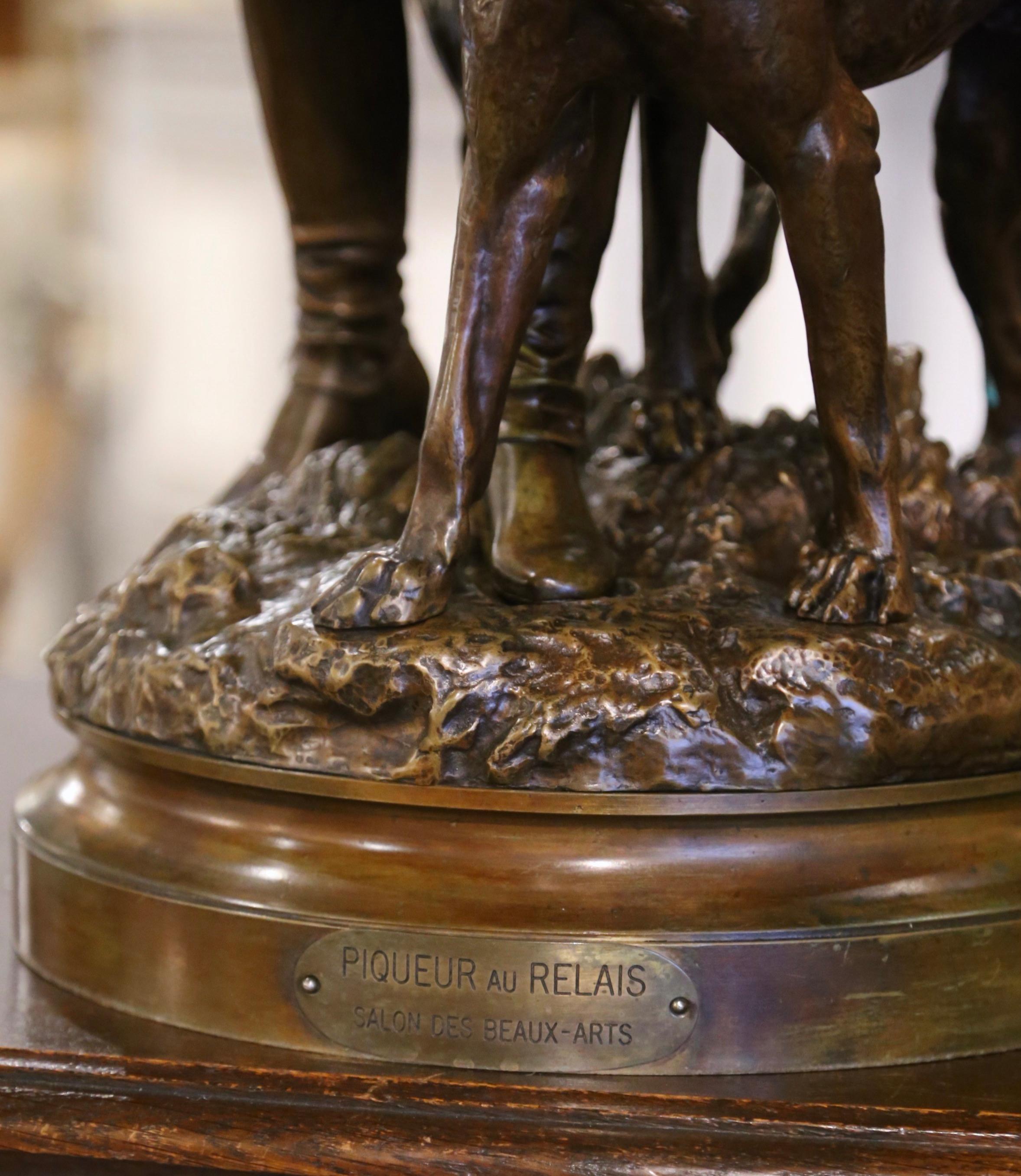 Francese Composizione di cani e cacciatori in bronzo patinato del XIX secolo, firmata H. H. C. in vendita