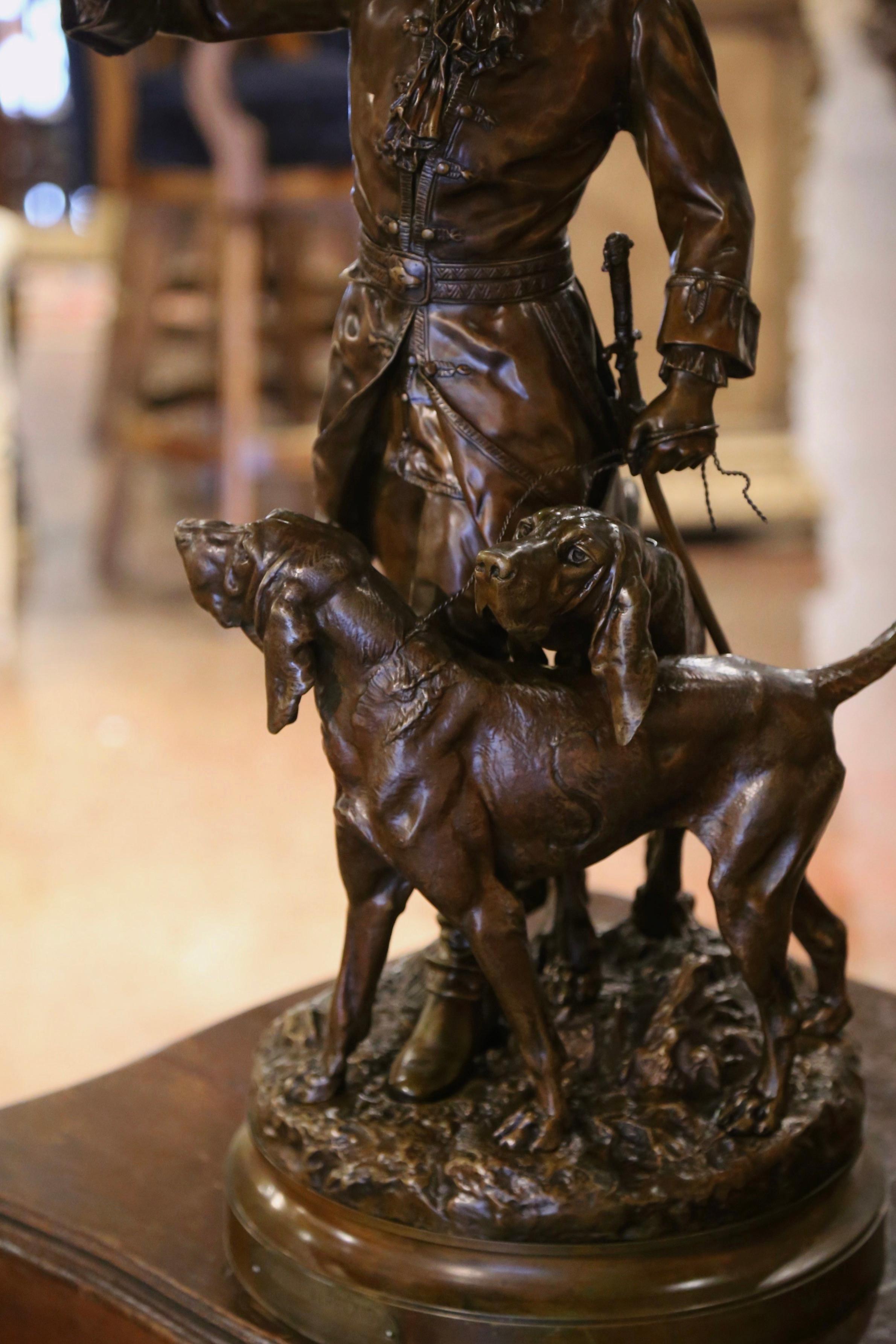 Composizione di cani e cacciatori in bronzo patinato del XIX secolo, firmata H. H. C. in vendita 1