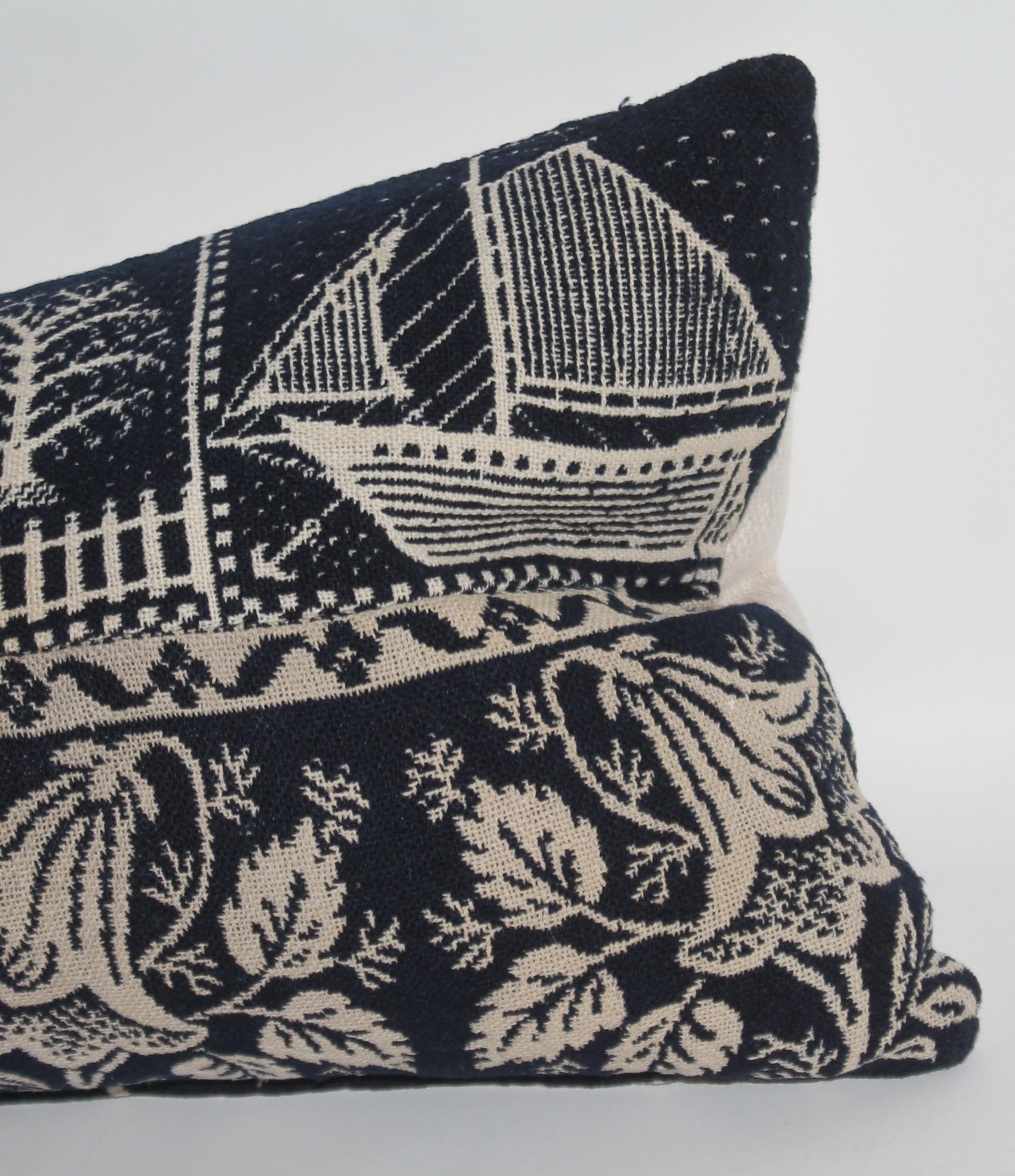 19th C Pictorial Coverlet Bolster Pillow In Good Condition For Sale In Los Angeles, CA