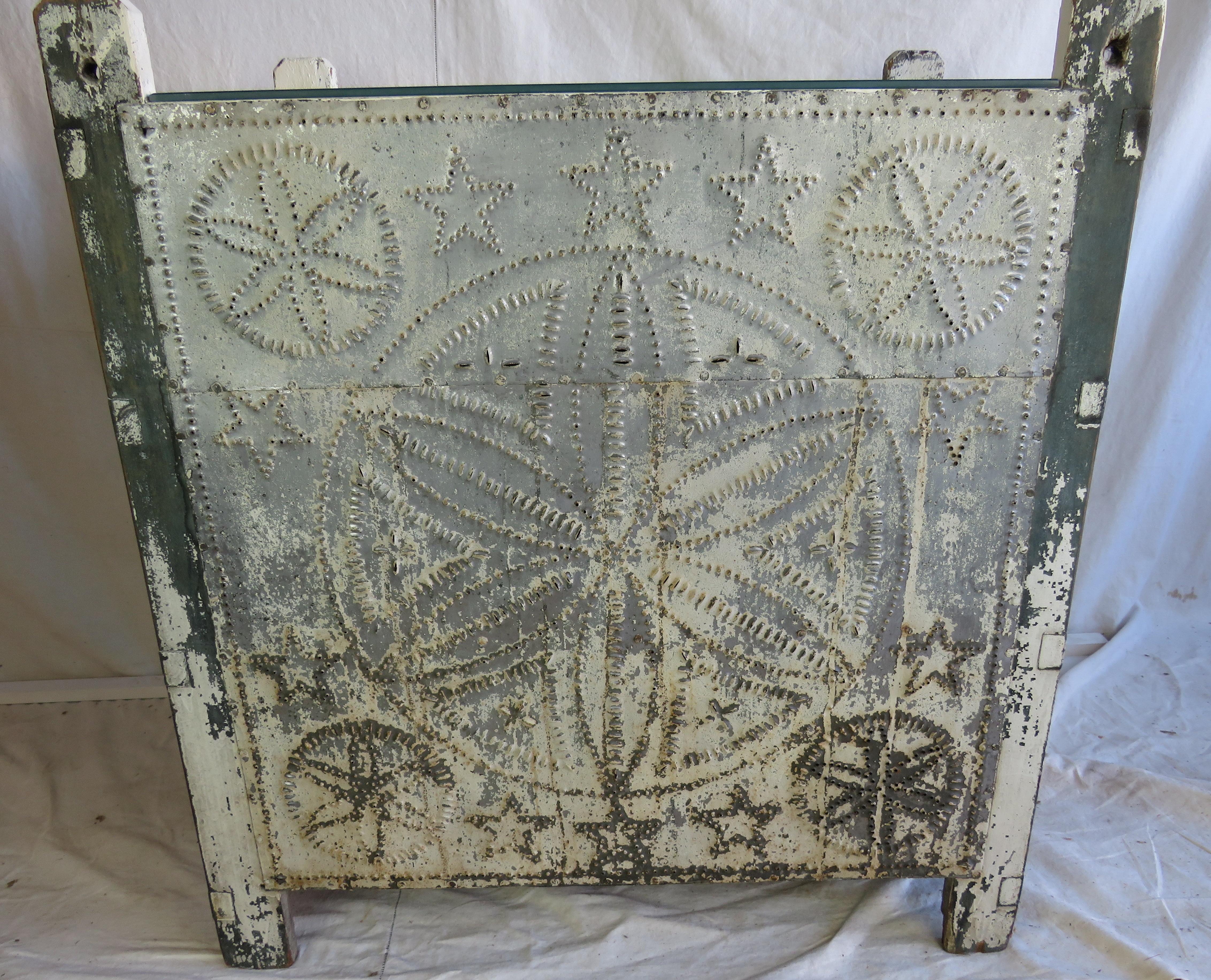 19th C. Pie Safe in White Paint With Punched Tin Decoration For Sale 2