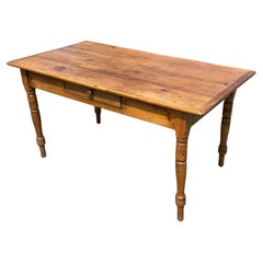 Escritorio/mesa de pino del s. XIX con un solo cajón