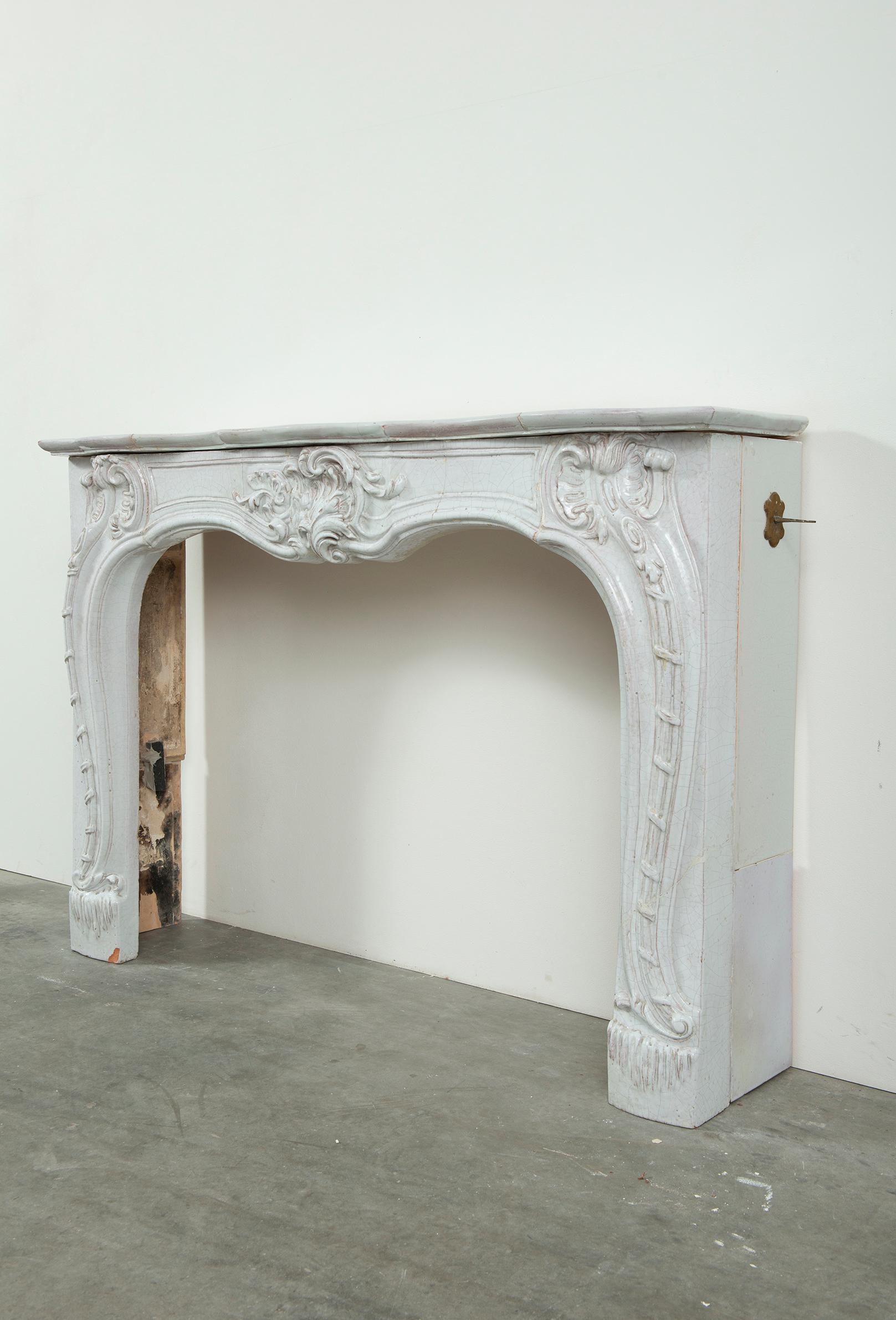 19th c. Porcelain French Rococo Fireplace For Sale 10