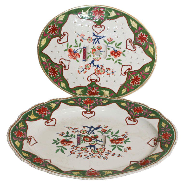 19th C. Porcelain Large Meat Platter with Matching Drainer "Chinoiserie" Design For Sale