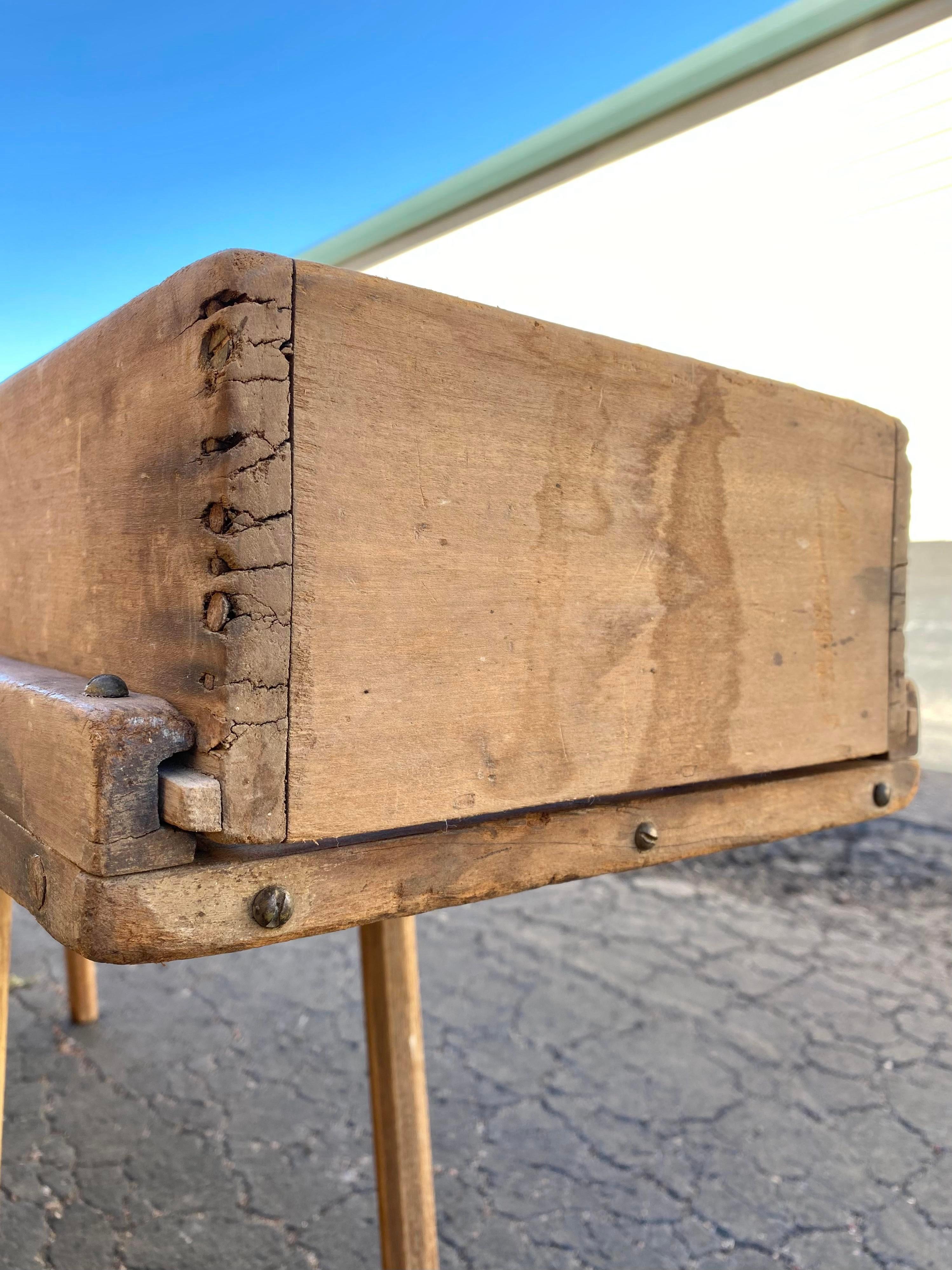 Console primitive Cutter Cabbage Cutter du 19ème siècle / Folk Art en vente 2