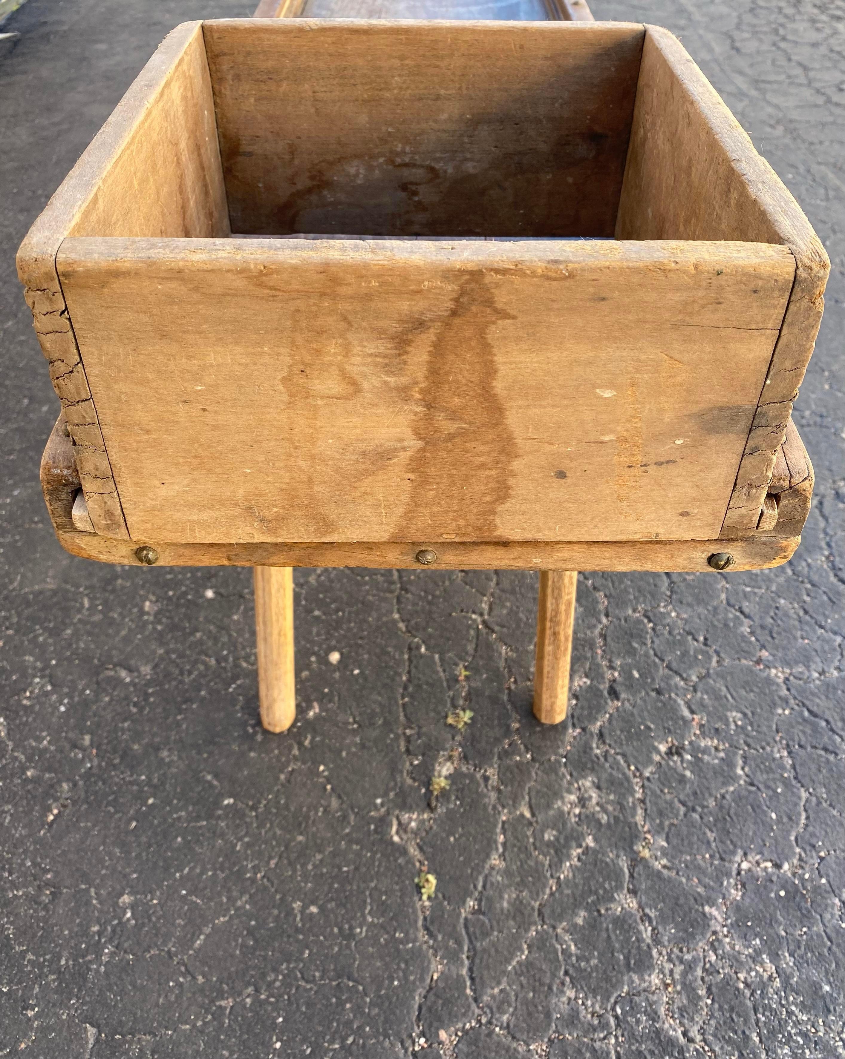 Console primitive Cutter Cabbage Cutter du 19ème siècle / Folk Art en vente 3