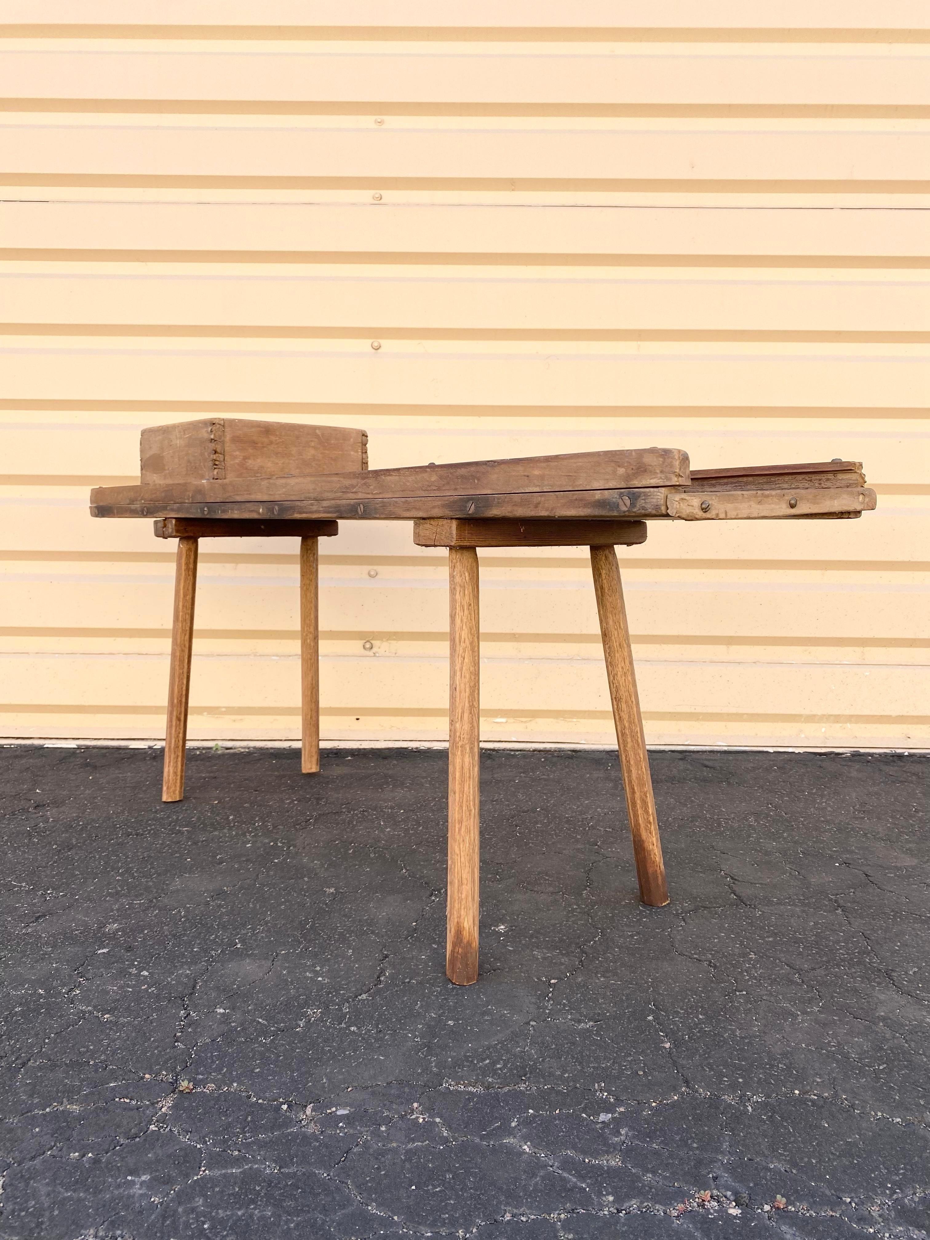 Primitif Console primitive Cutter Cabbage Cutter du 19ème siècle / Folk Art en vente