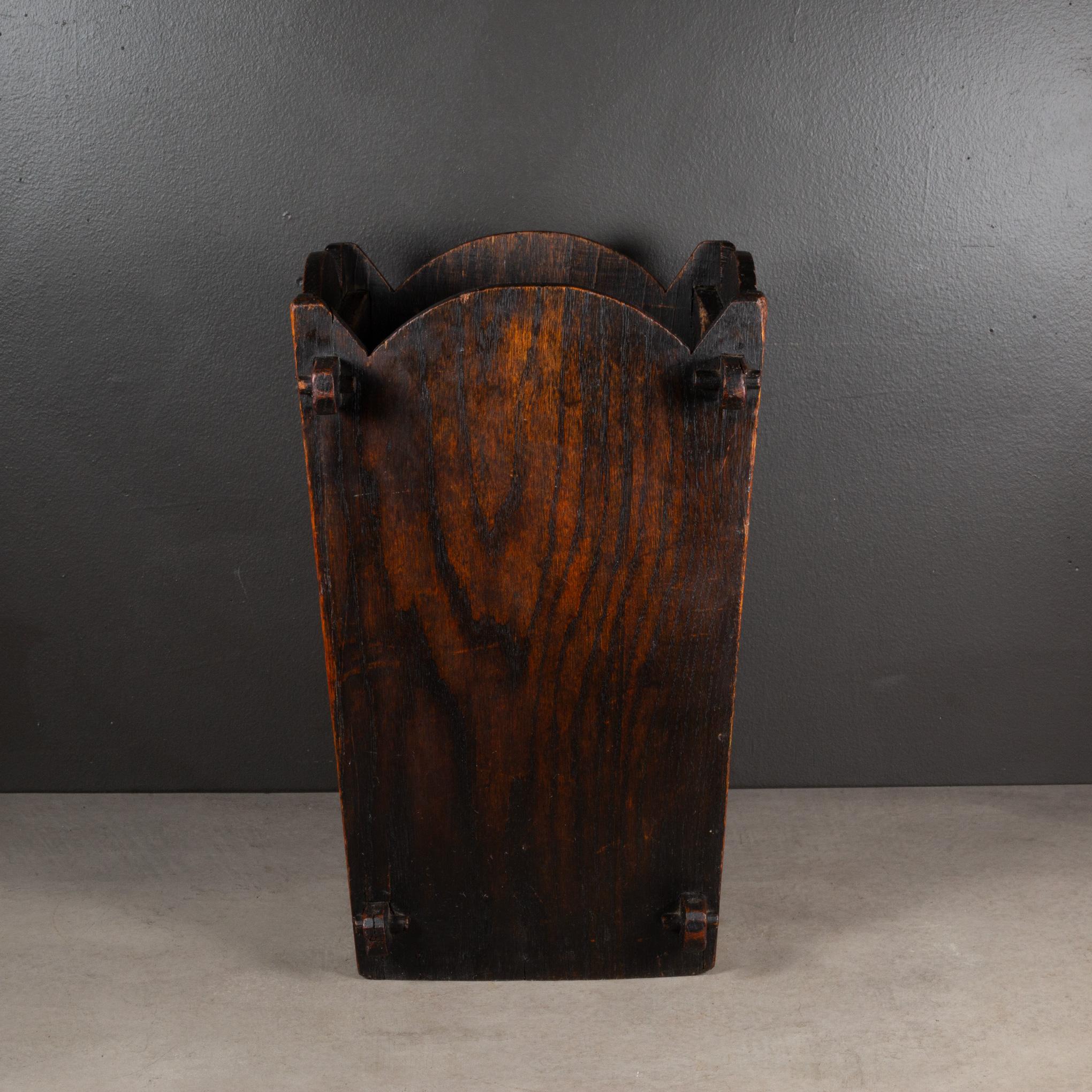 Rustique 19e s. Stand pour parapluie ou corbeille à papier primitif en Oak C.C. en vente