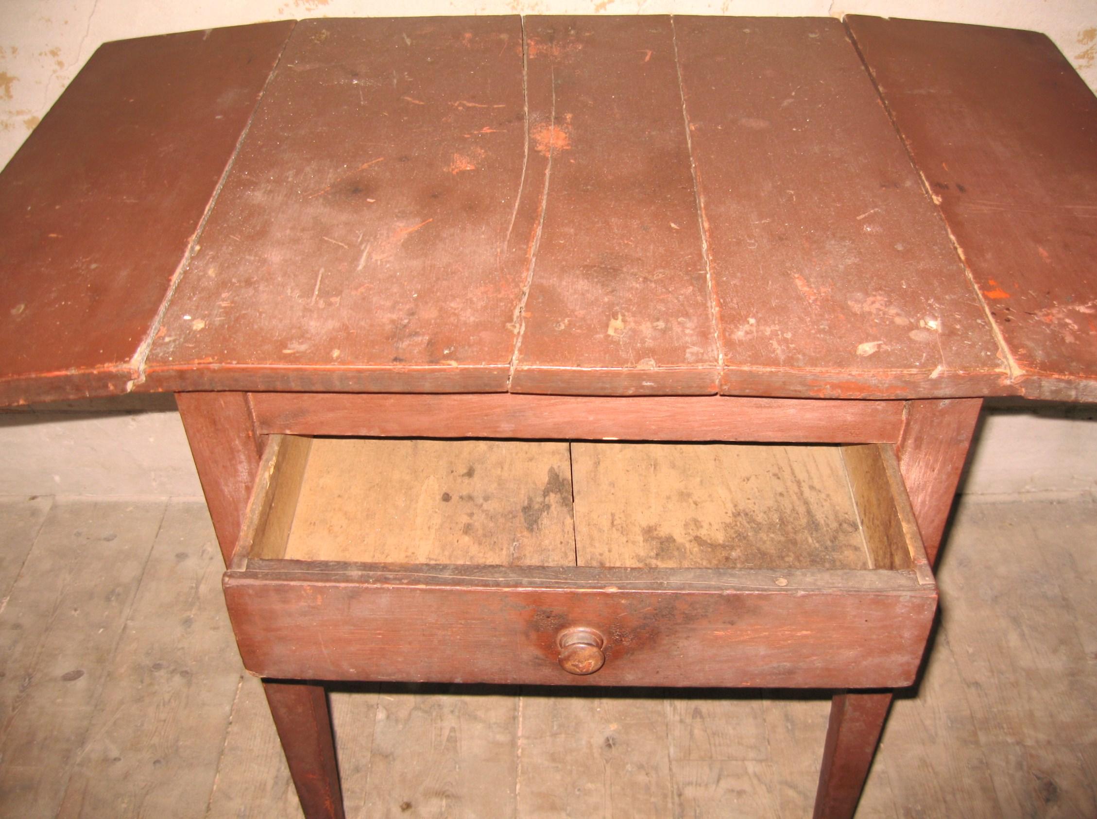 Hand-Crafted 19th Century Primitive Tapered Leg 1-Drawer Stand Old Red Paint For Sale