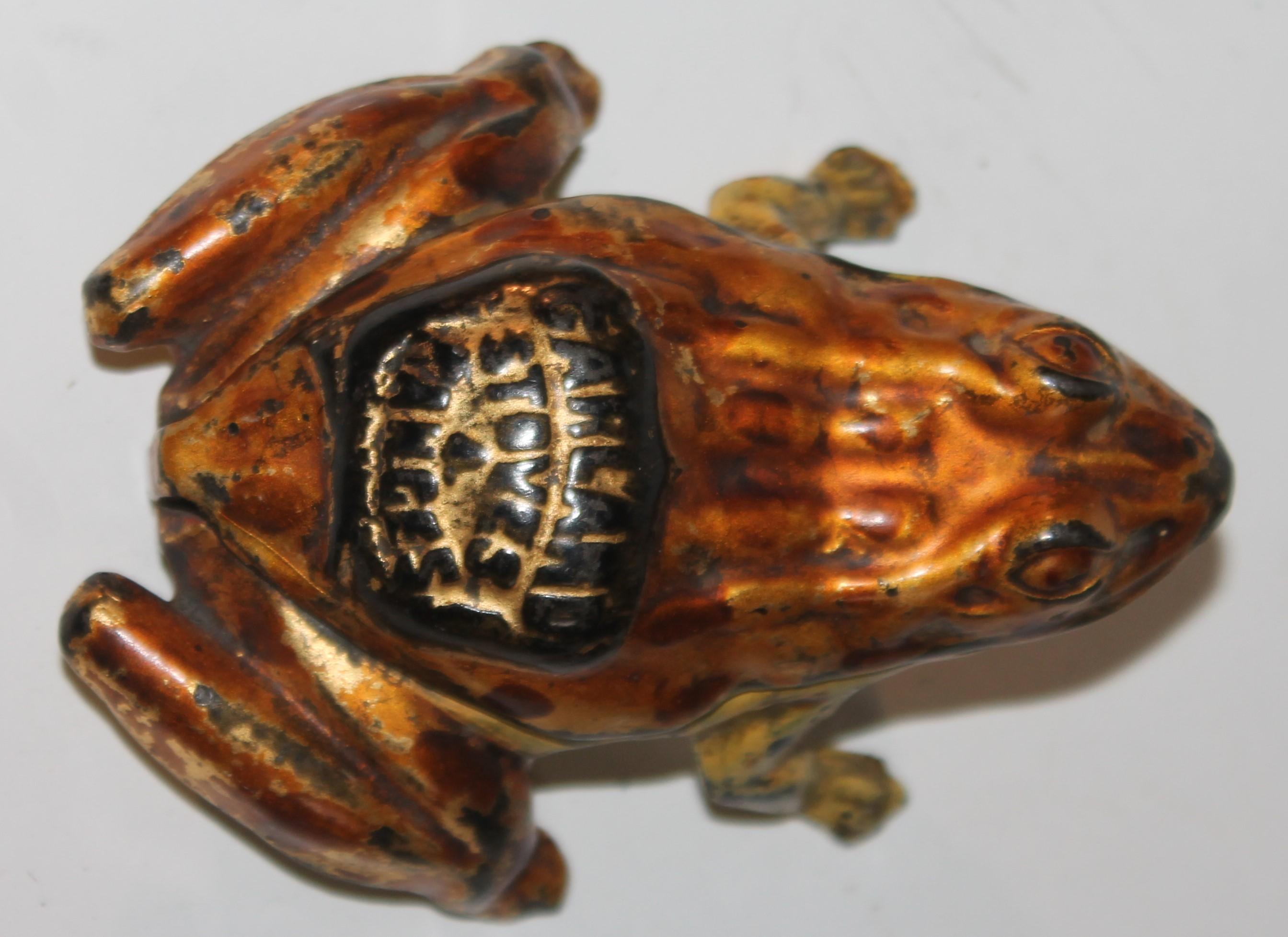 19th C Promotional Cast Iron Frog Matchstick Box In Good Condition For Sale In Los Angeles, CA