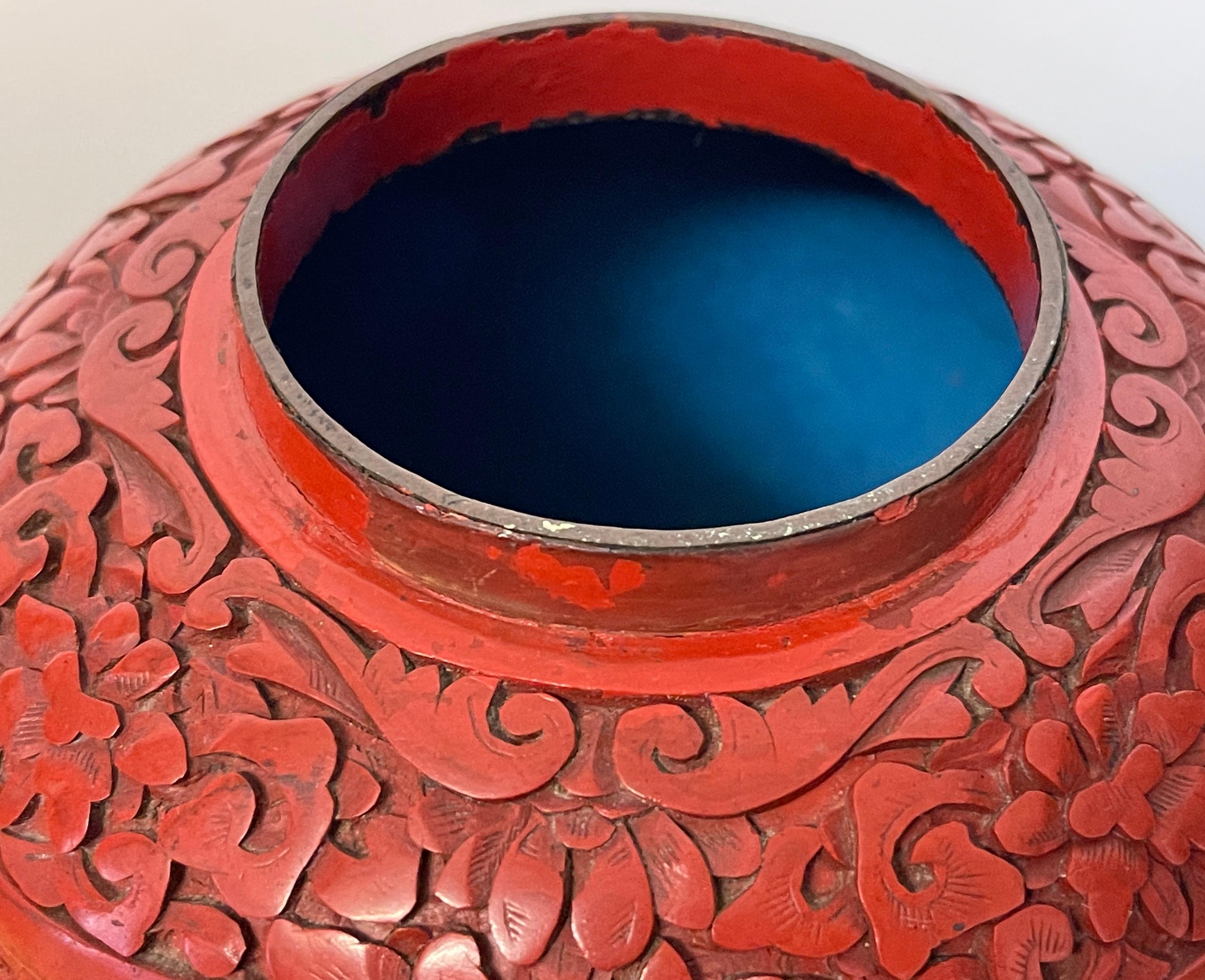 Post Qing Dynasty Cinnabar Ingwer Jar & Stand im Angebot 6