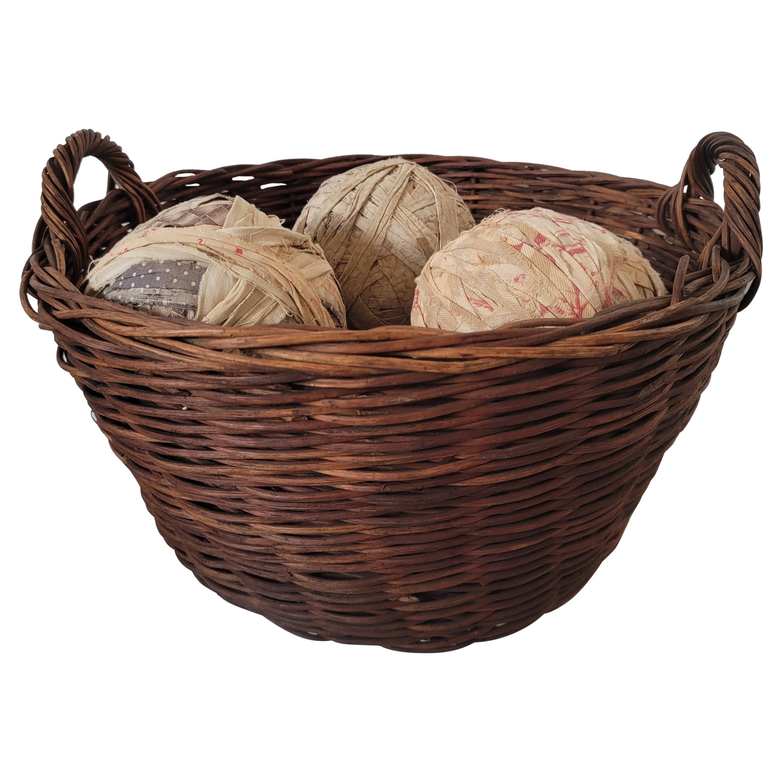 Rag Balls und Korb mit Griff aus dem 19. Jahrhundert im Angebot