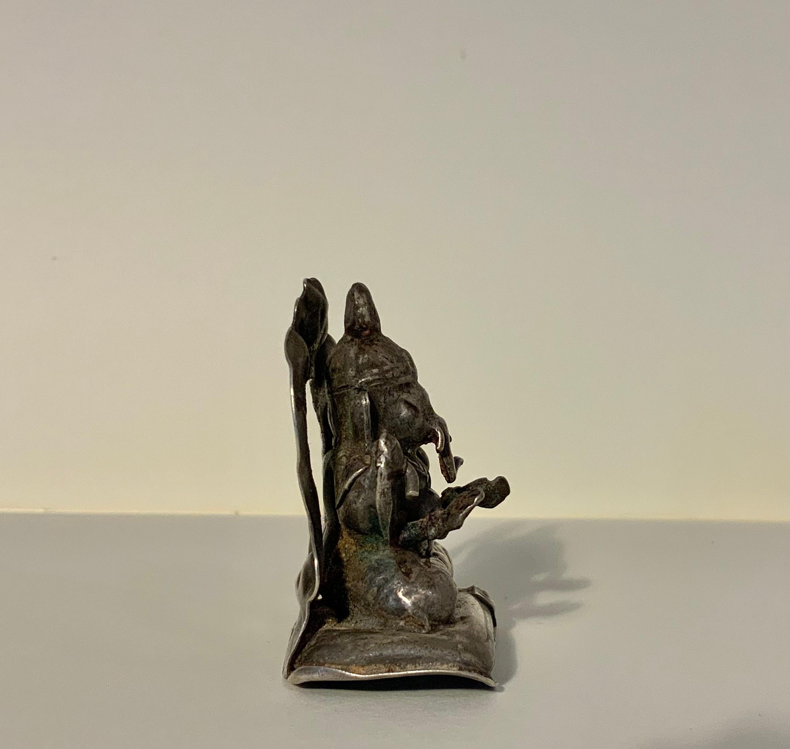 Fait main 19e s. Rare miniature votive en argent représentant Ganesha en vente