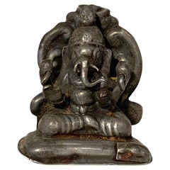 XIX sec. Rara miniatura votiva in argento con figura di Ganesha