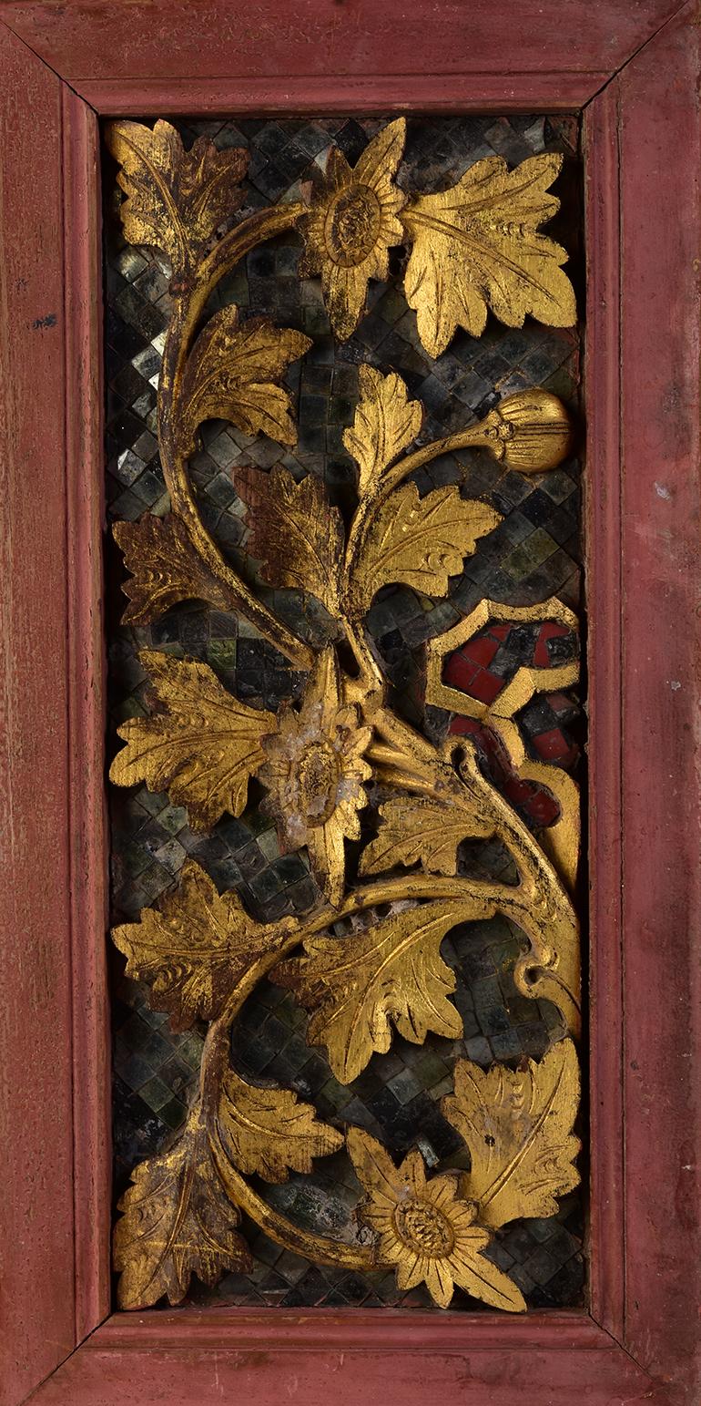 19th C., Rattanakosin, A Set of Antique Thai Wood Carving Panels with Flower For Sale 1