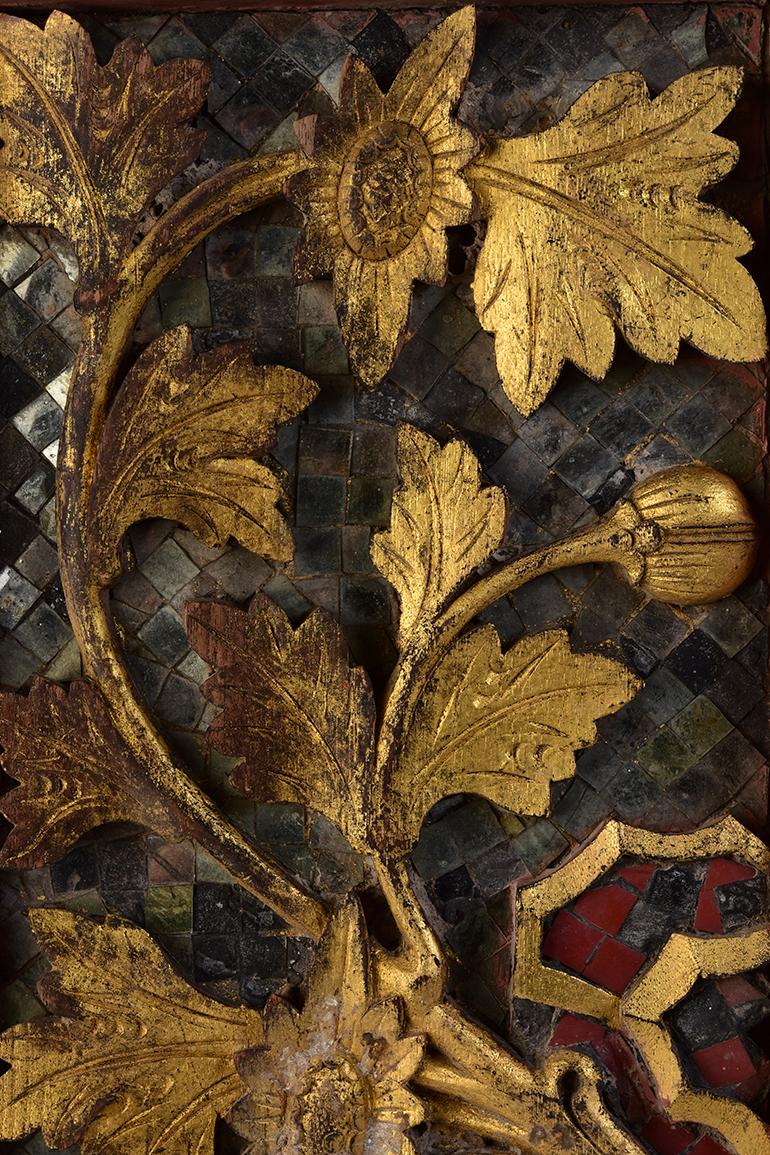 19th C., Rattanakosin, A Set of Antique Thai Wood Carving Panels with Flower For Sale 2
