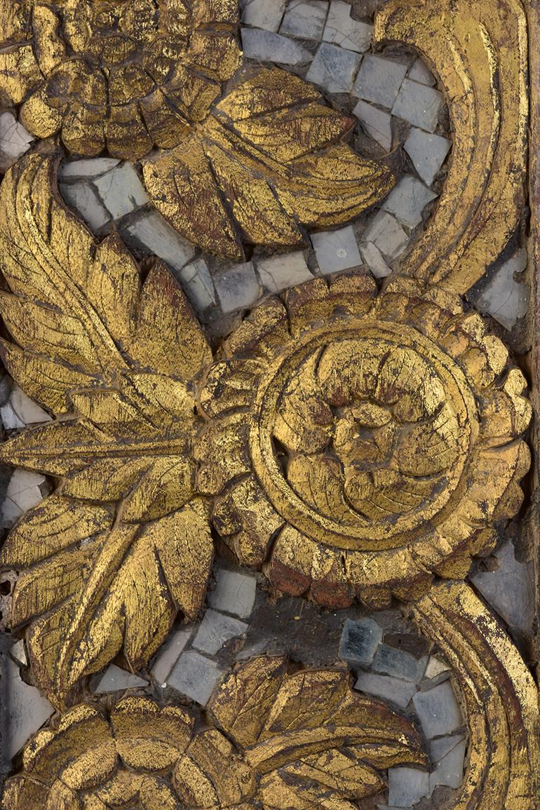19th C., Rattanakosin, A Set of Antique Thai Wood Carving Panels with Flower 4