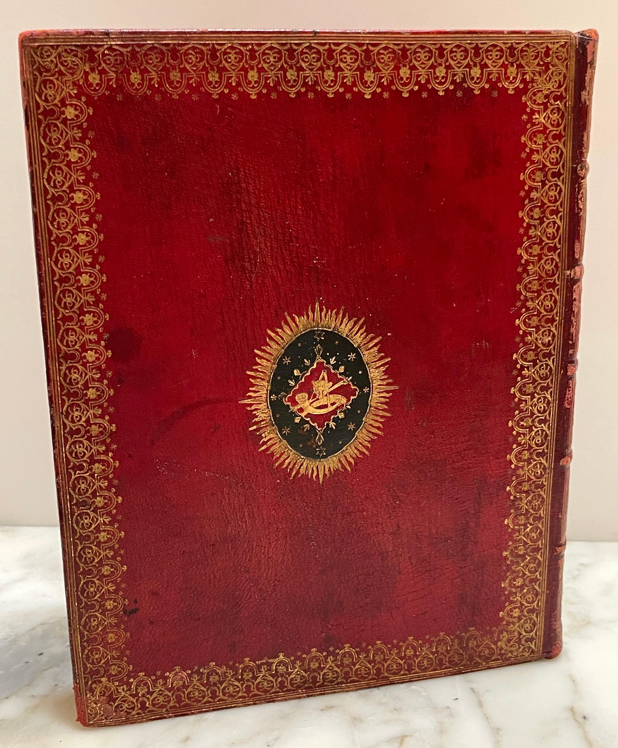 19th C. Red Embossed Leather Bound ' Faux / Dummy' Book Box 'Hunt Buttons'  In Good Condition In West Palm Beach, FL