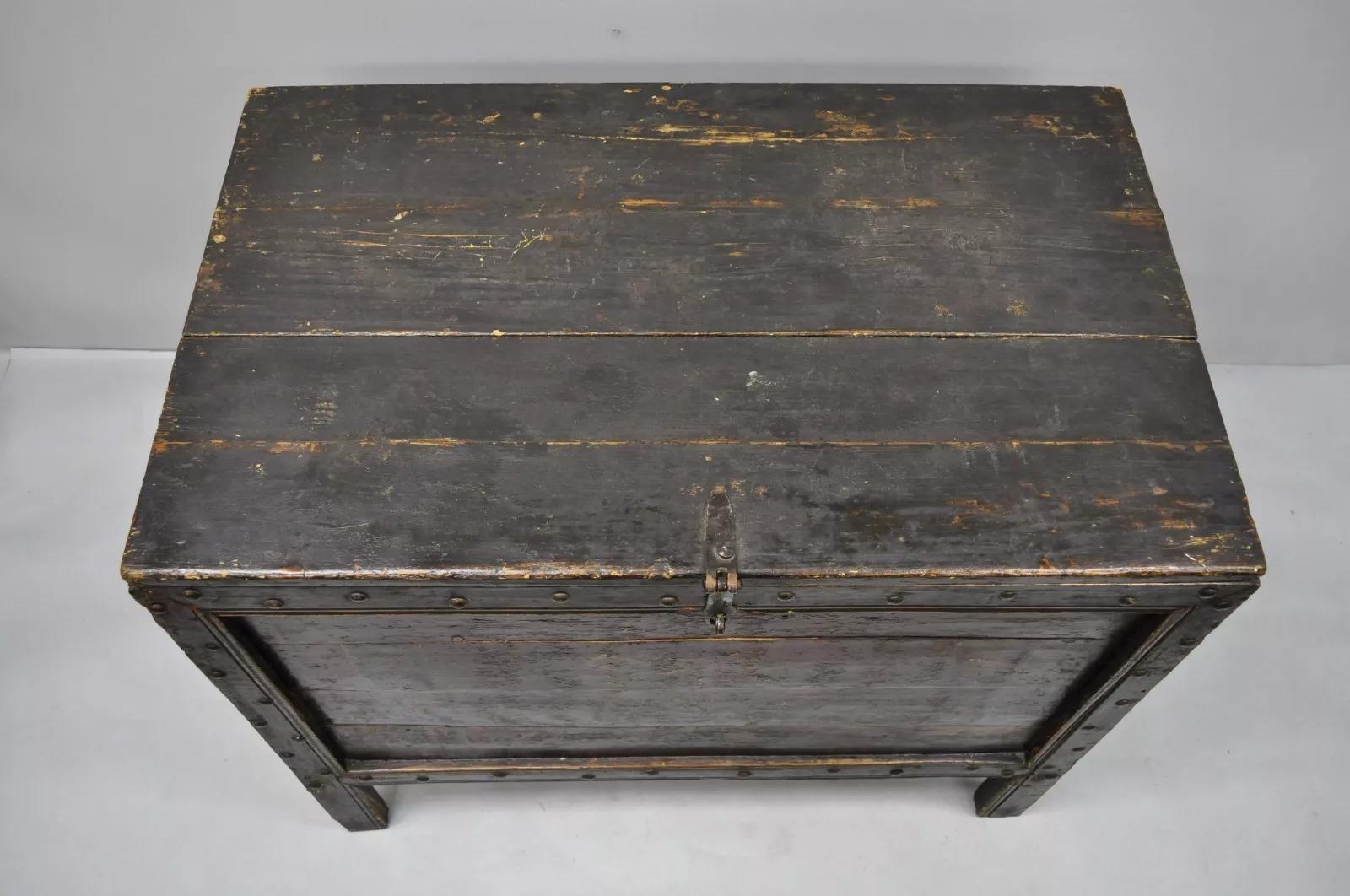 19th C Red Lacquer Asian Tibetan Mongolian Painted Wooden Trunk Chest Grain Bin In Good Condition For Sale In Philadelphia, PA