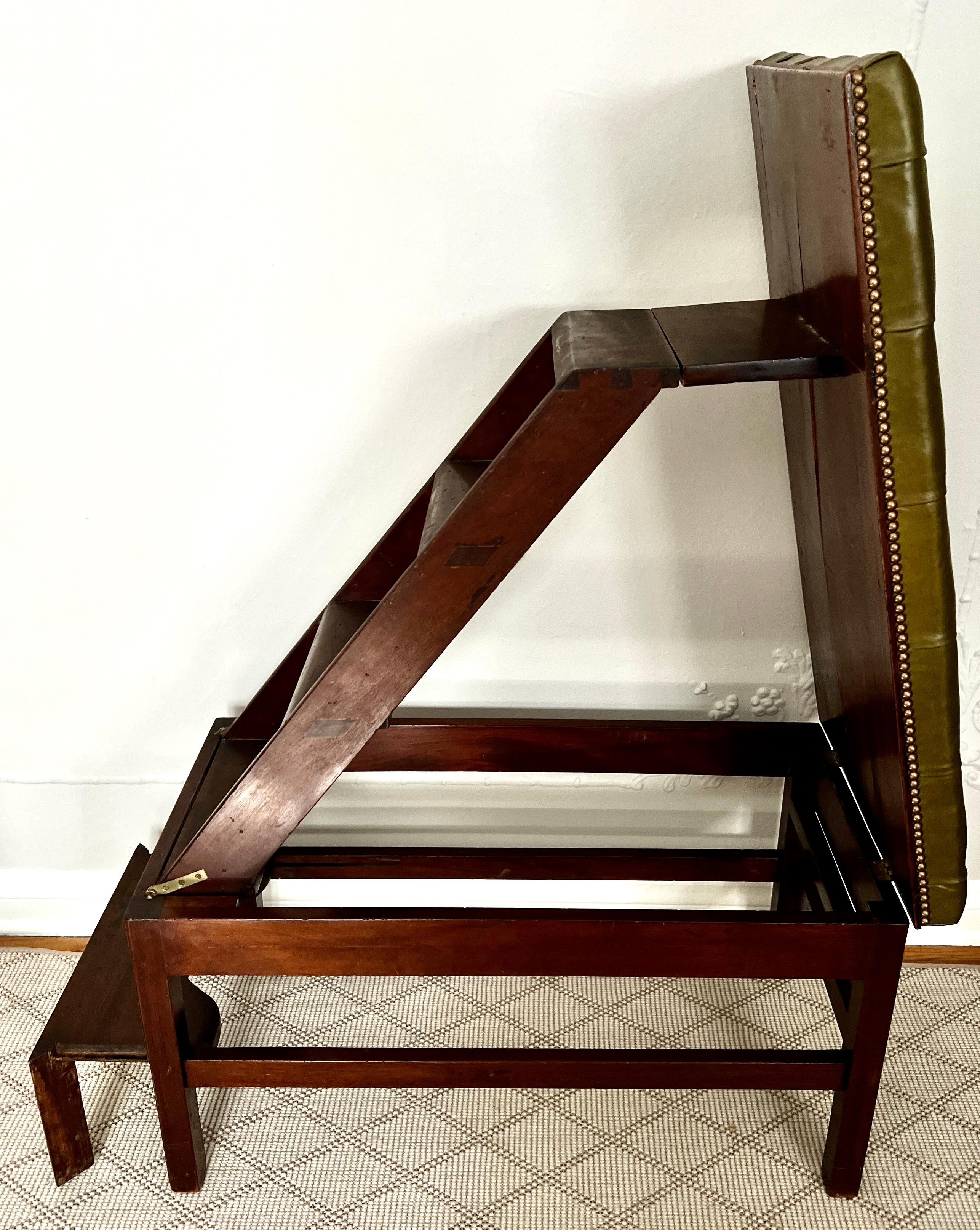 A.I.C. Metamorphic Library Steps, 19e C. en vente 1