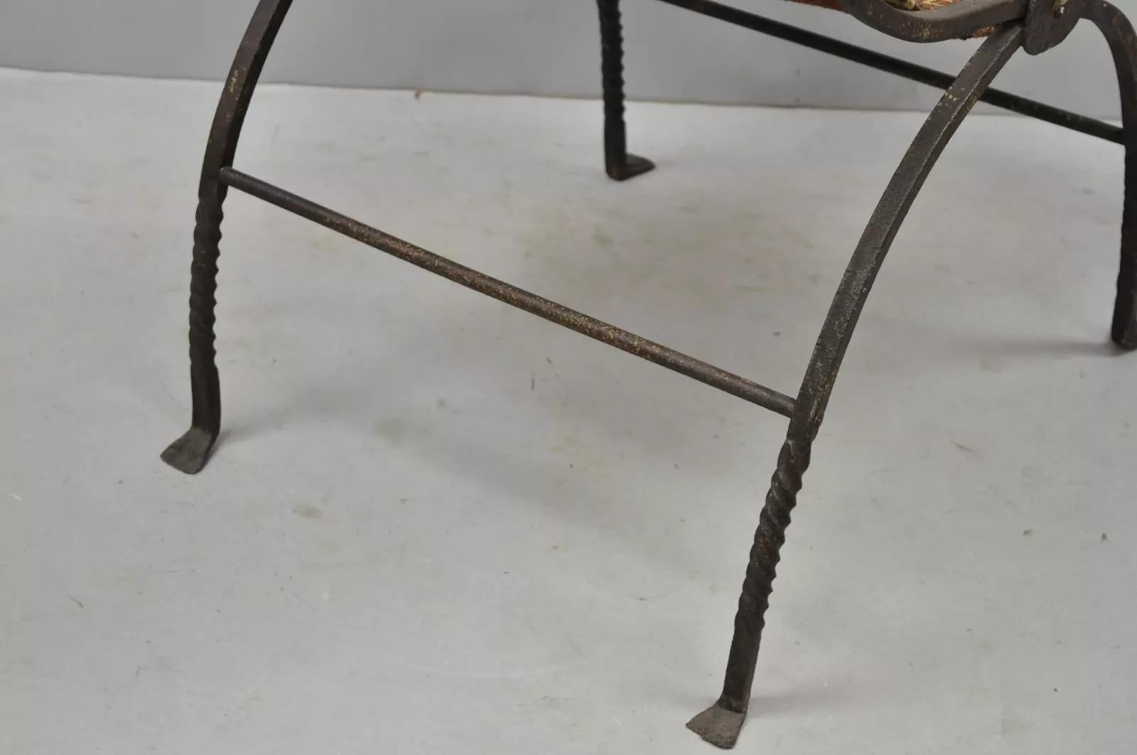 A.I.C. Curule Savonarola, chaise d'appoint à tapis, en fer forgé, de la Renaissance en vente 3