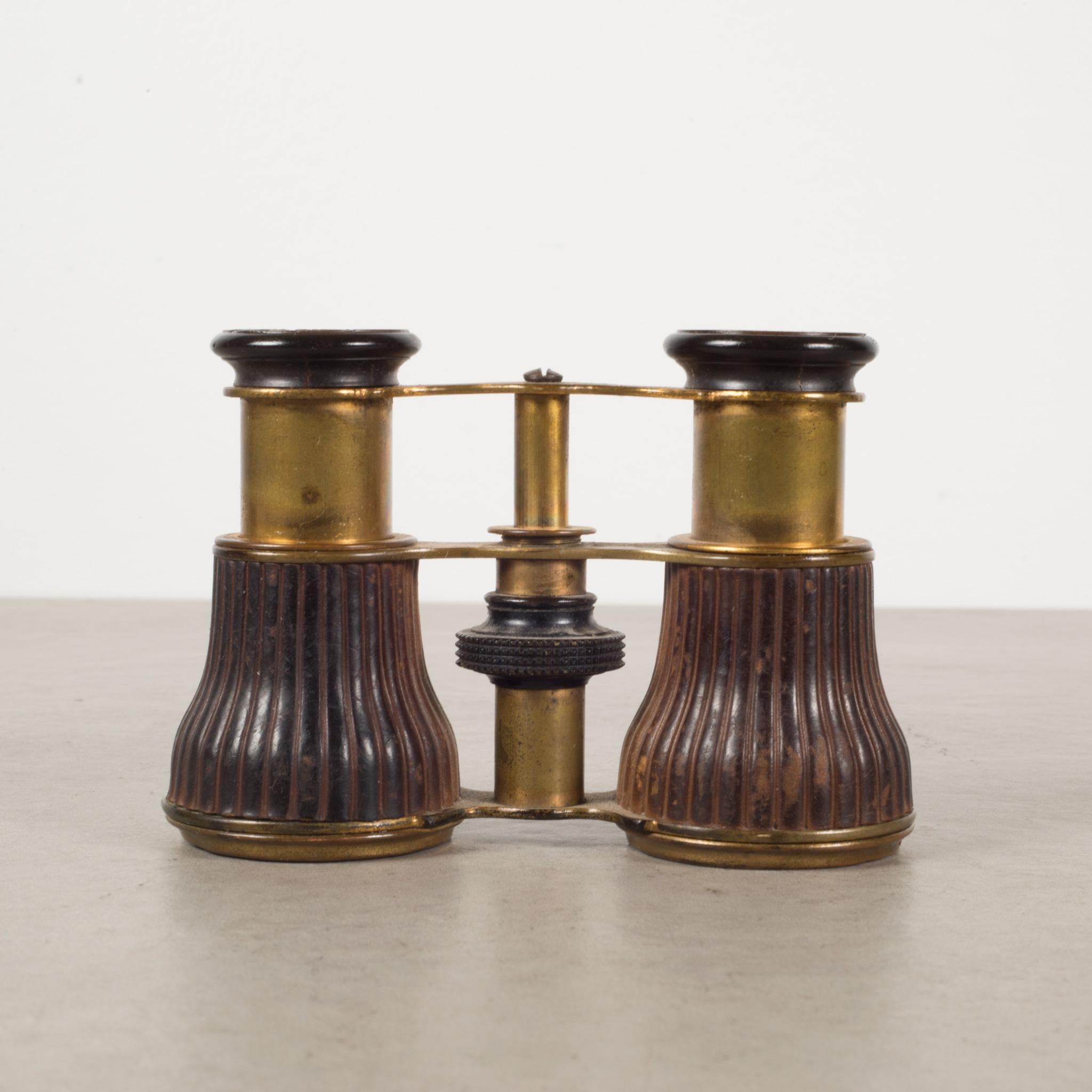 19th c. Ribbed Brass Opera Binoculars c.1880s In Good Condition In San Francisco, CA