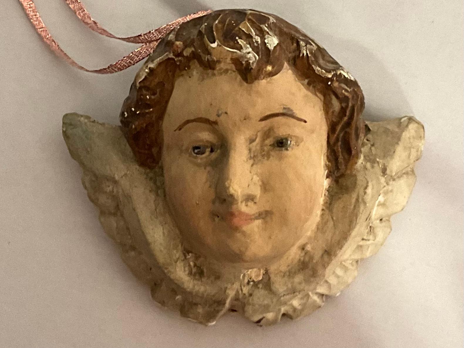 Rococo 19ème siècle. Putti / chérubin / ornements d'ange italiens en bois sculpté de style rococo, S/3 en vente