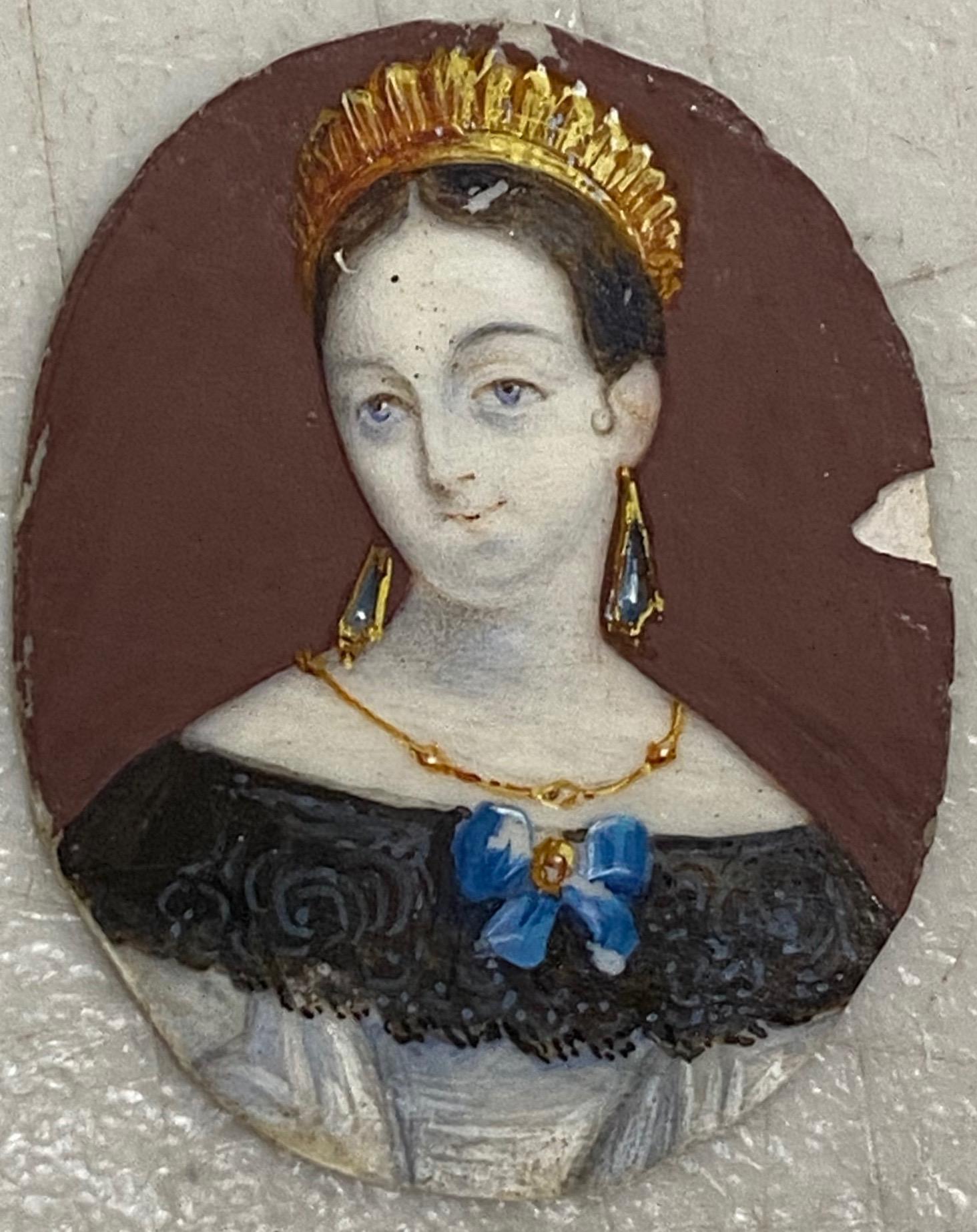 Peint à la main Princesse russe avec diadème et bijoux élaborés Portrait miniature en vente