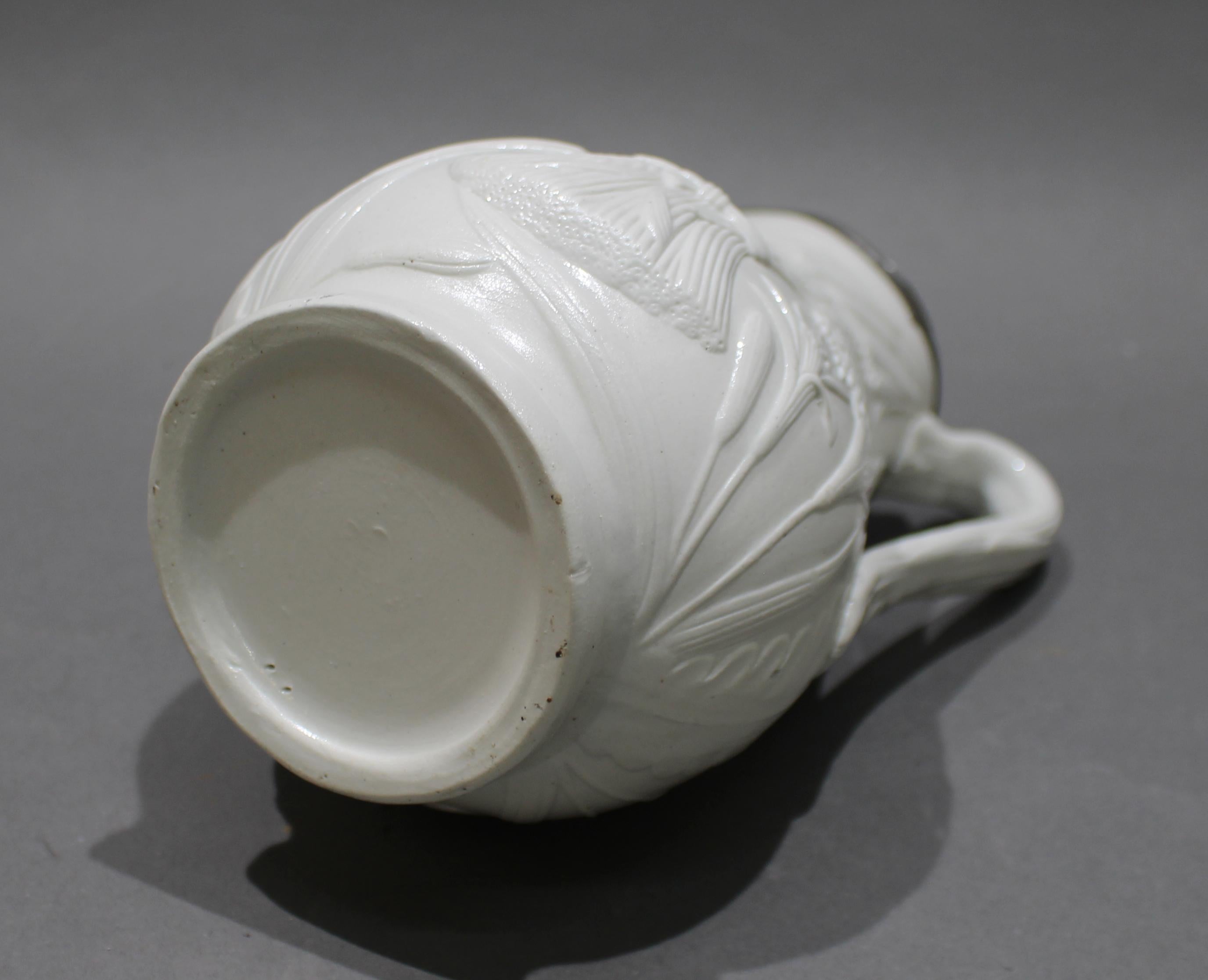 19th c. Salt Glaze Stoneware Pitcher with Pewter Lid In Good Condition In Worcester, GB