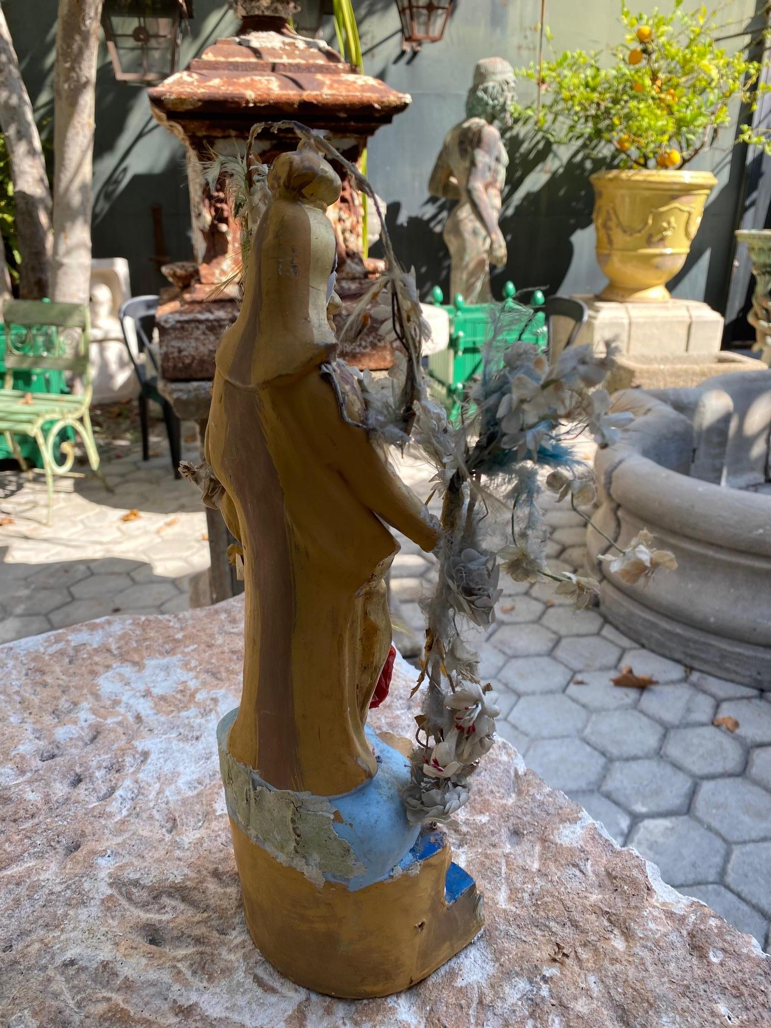 19. Jahrhundert Santos Handgefertigte Statue Jungfrau Maria und Kind, Antiquitäten Los Angeles CA LA (Gefärbt) im Angebot
