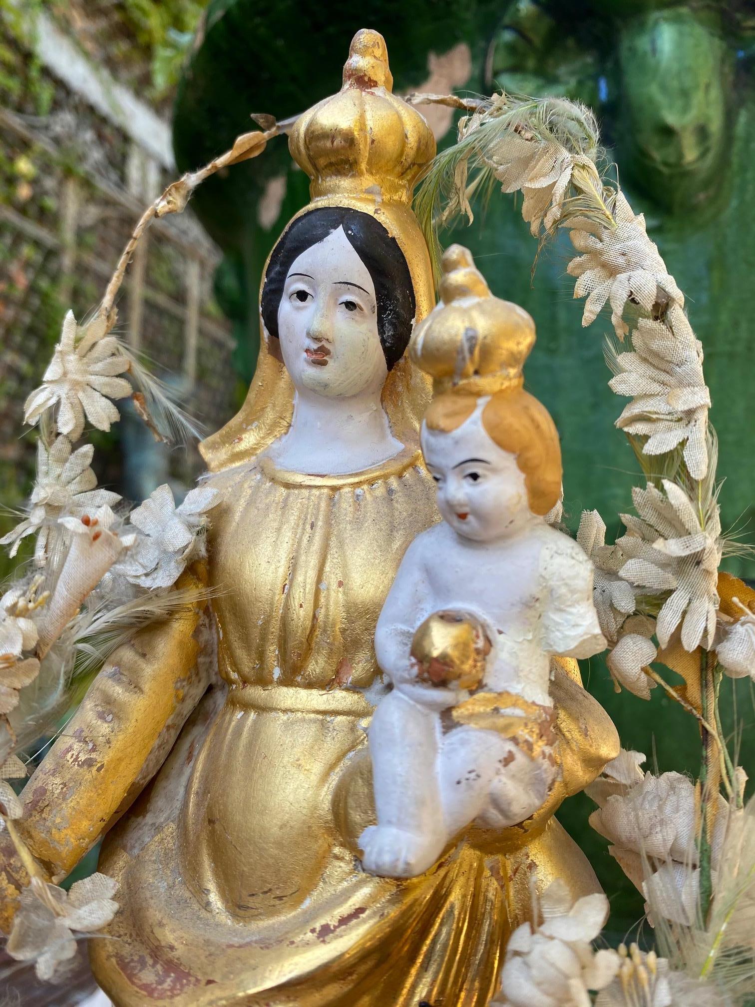 19. Jahrhundert Santos Handgefertigte Statue Jungfrau Maria und Kind, Antiquitäten Los Angeles CA LA (Ton) im Angebot