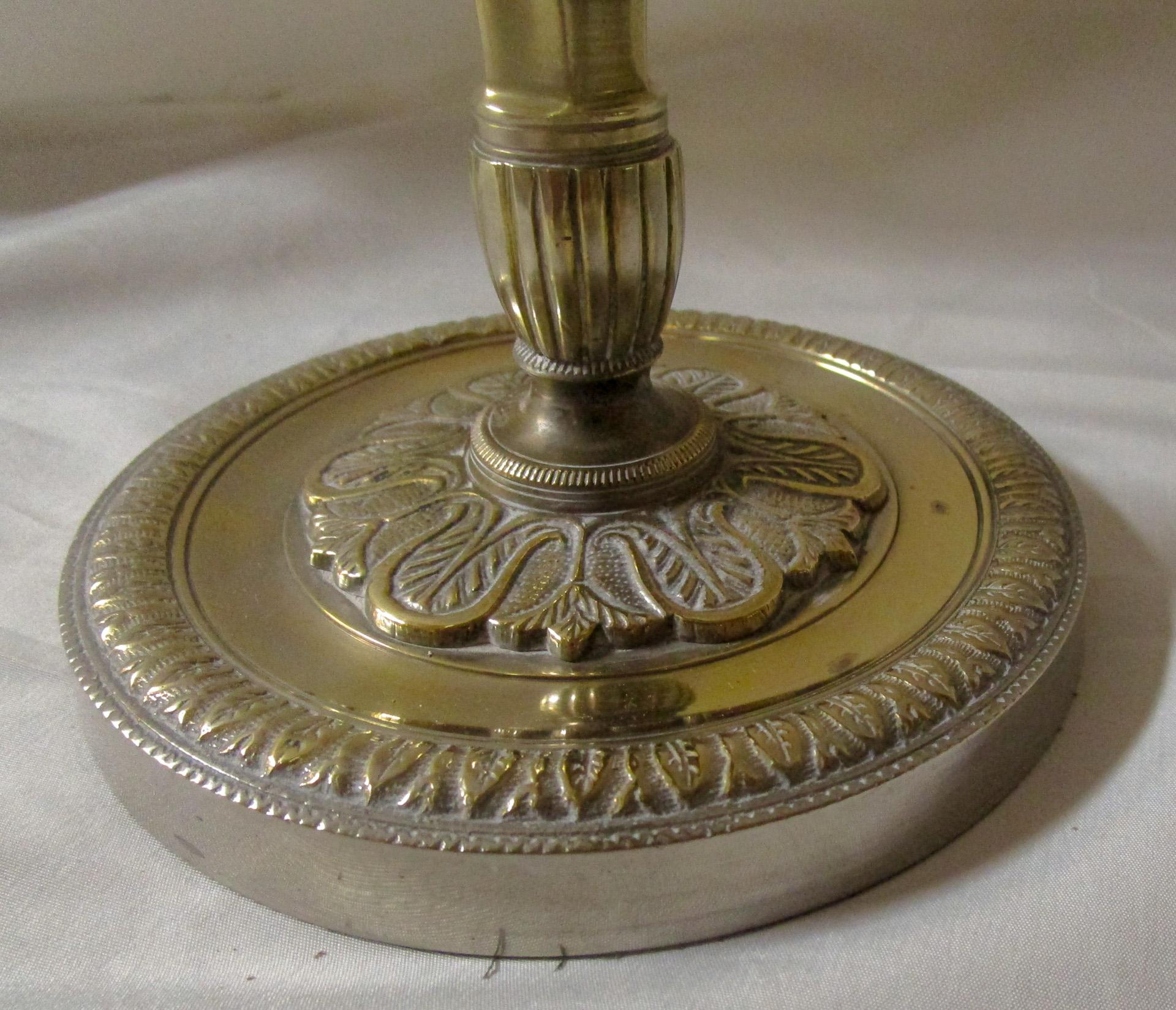 Français A.I.C.C., paire de chandeliers en laiton argenté, 19e siècle, Second Empire français en vente