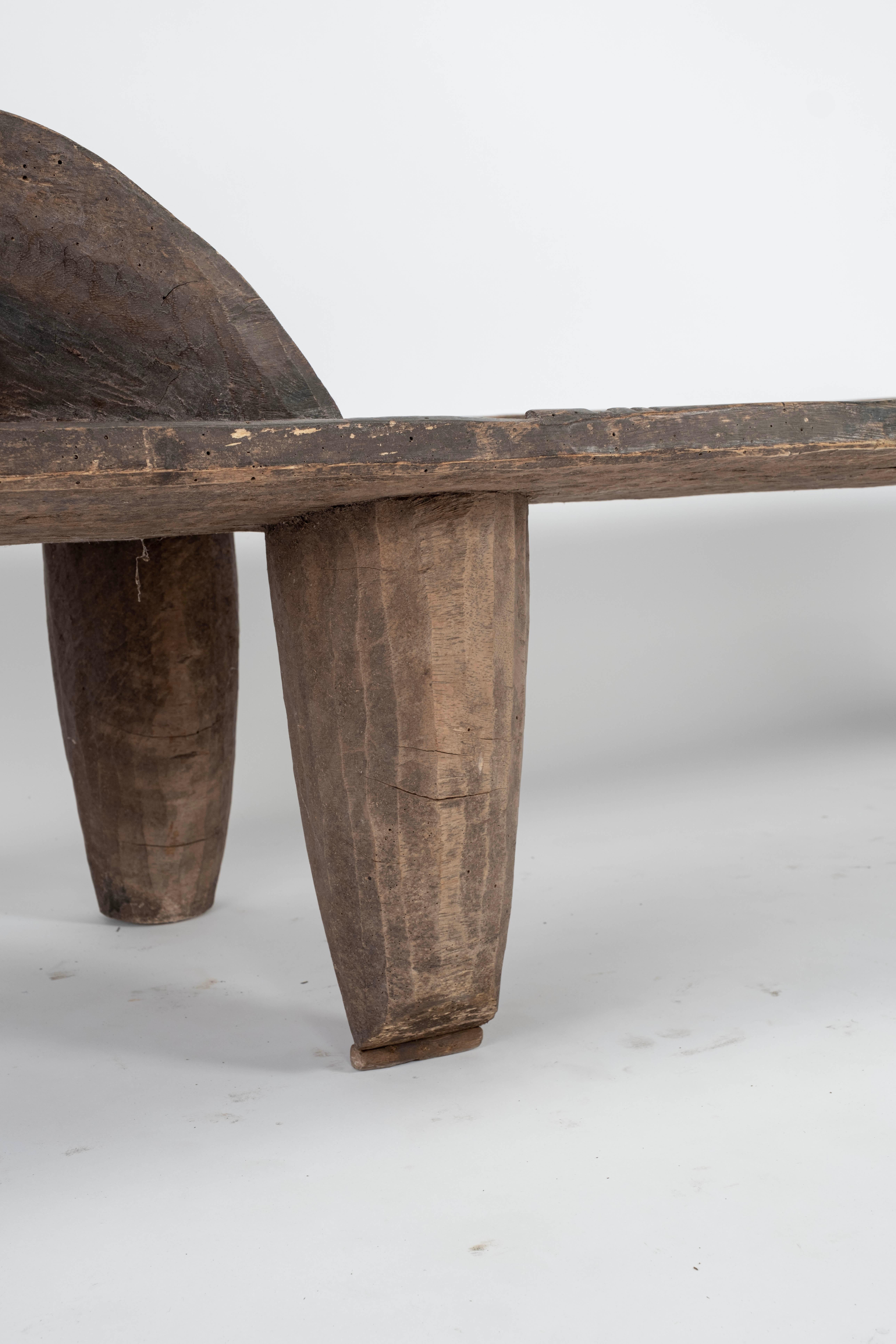 A.I.C., table basse de lit Senufo du 19e siècle en vente 13