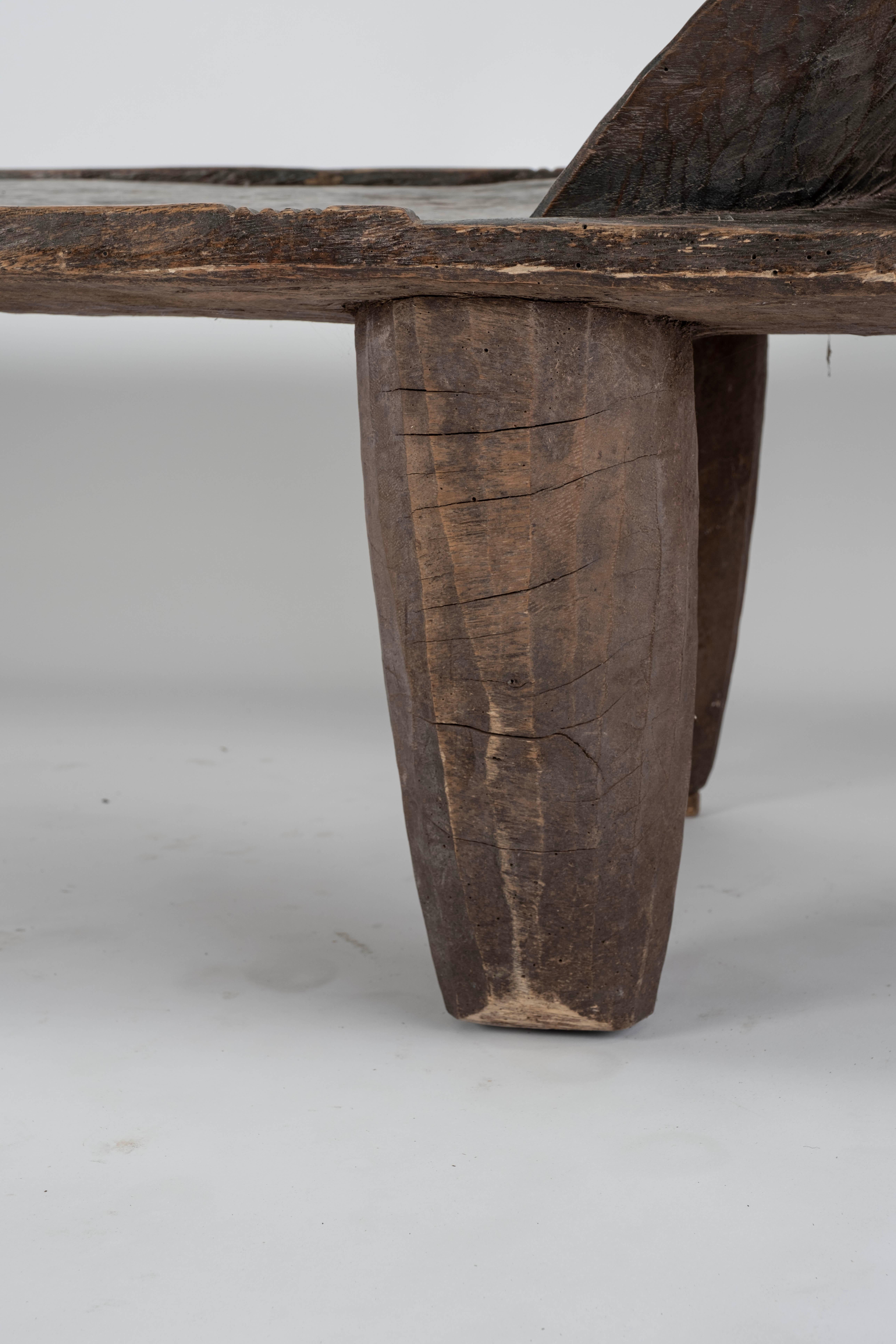 A.I.C., table basse de lit Senufo du 19e siècle en vente 2