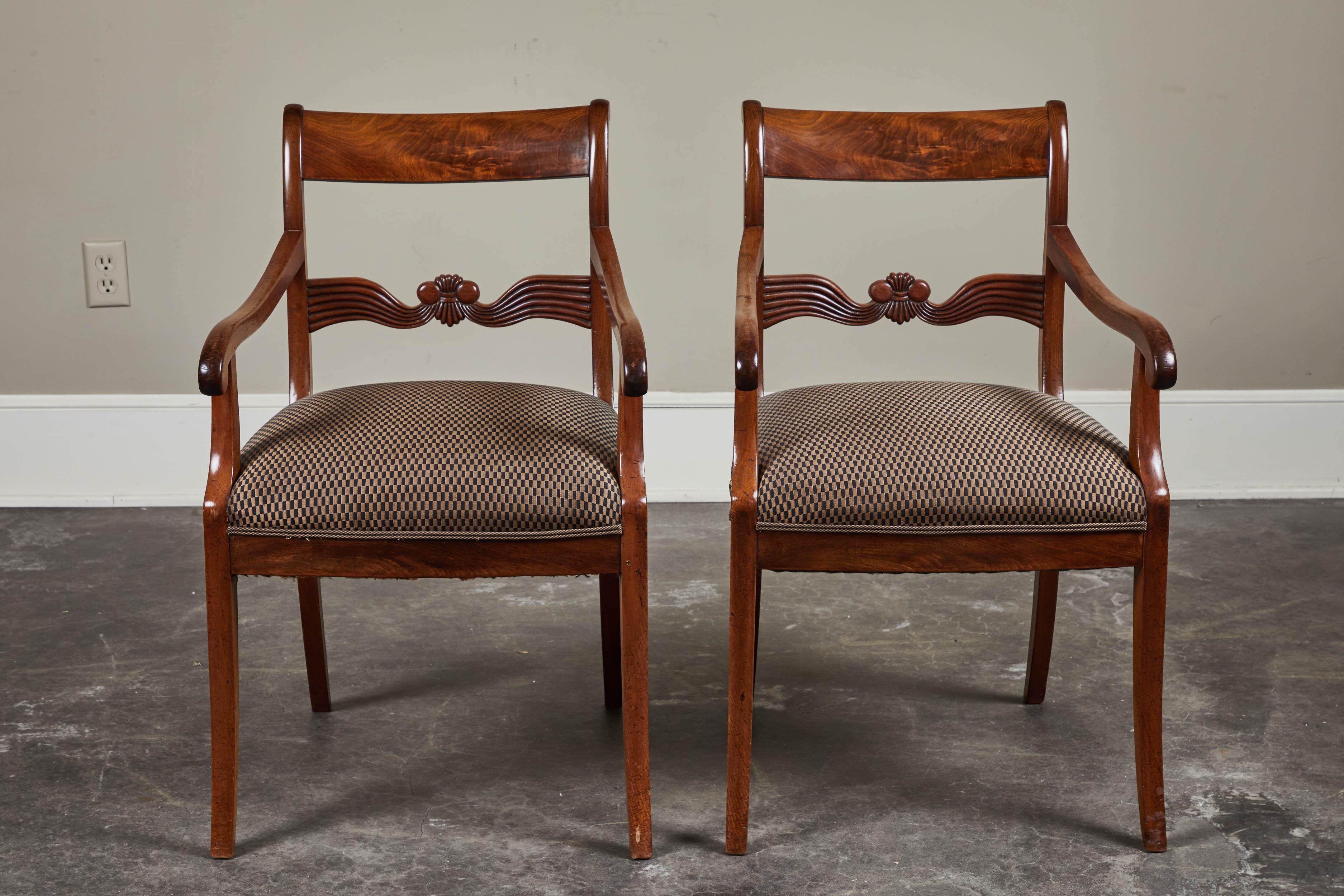 19th Century Set of 6 English Mahogany Dining Chairs 2