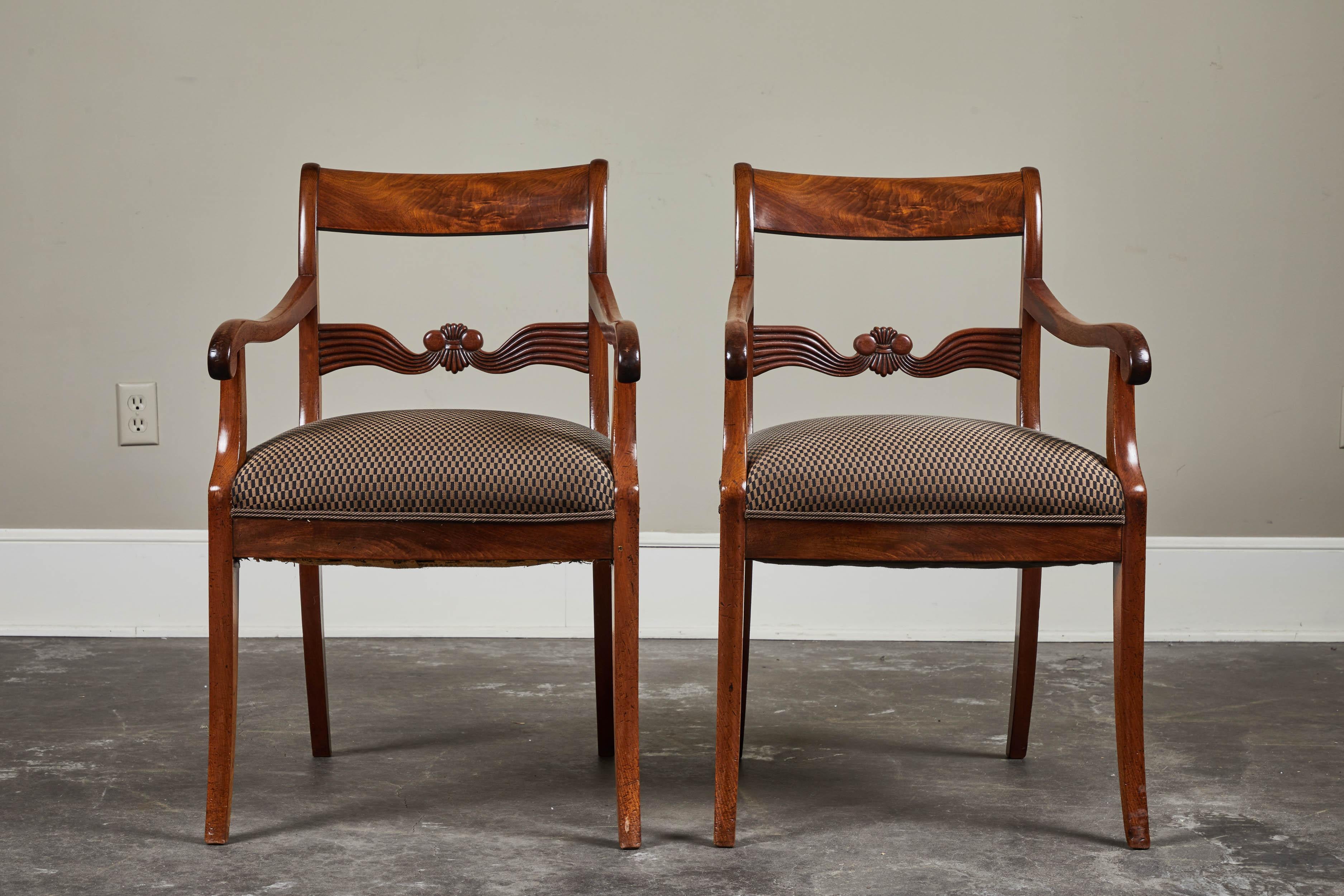 19th Century Set of 6 English Mahogany Dining Chairs 3