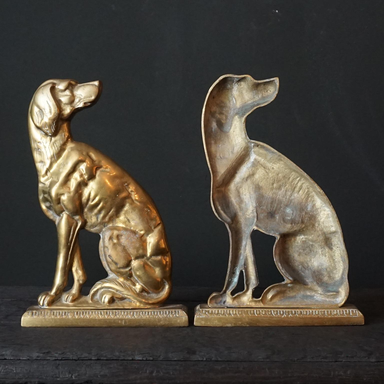 19th C. Set of English Victorian Cast Brass Pointer Dog Profile Doorstoppers In Good Condition For Sale In Haarlem, NL