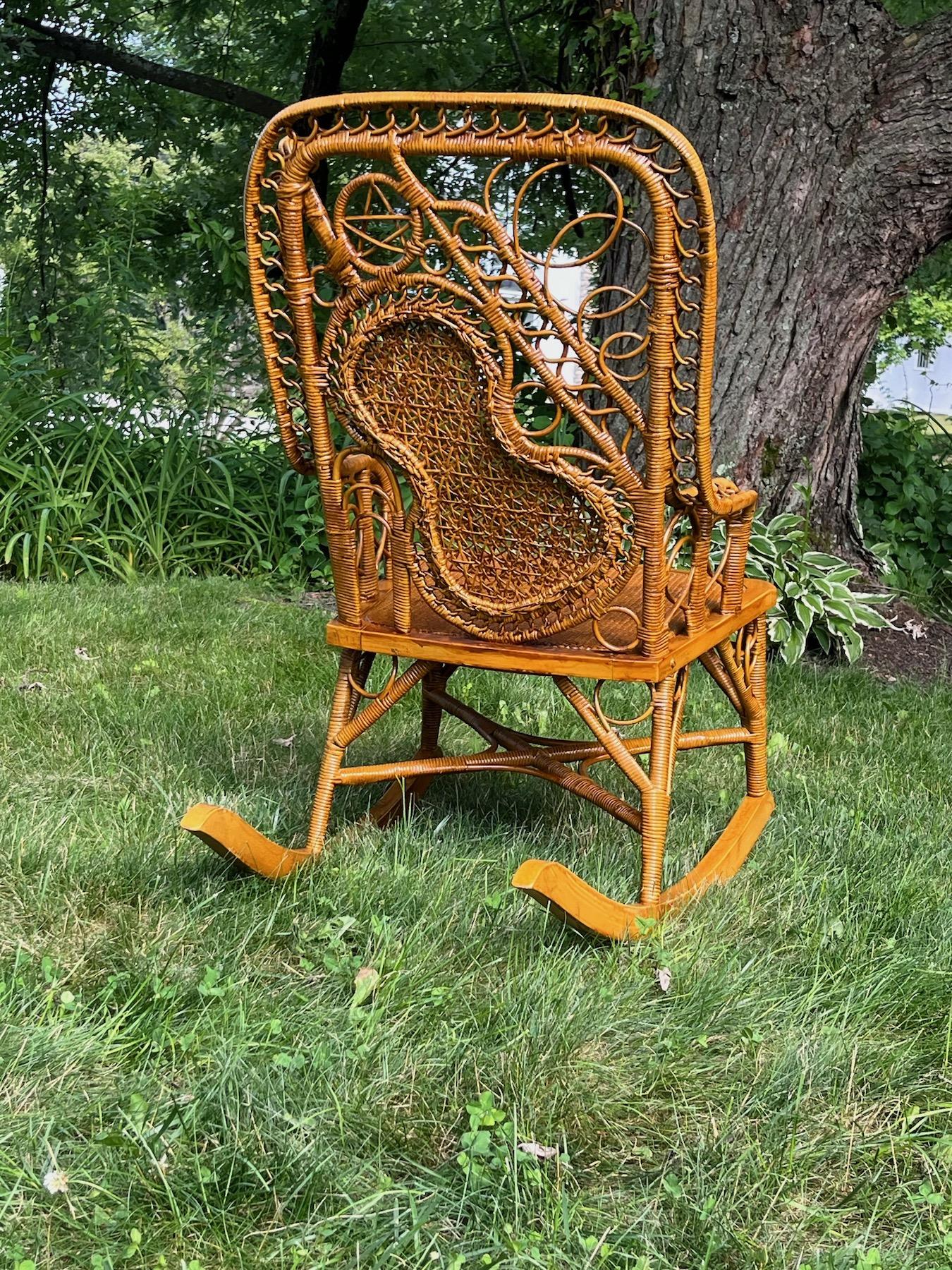 19th C. Set of Three Wicker Mother and Child Musical Motif Rockers and Chair  In Good Condition For Sale In Nashua, NH
