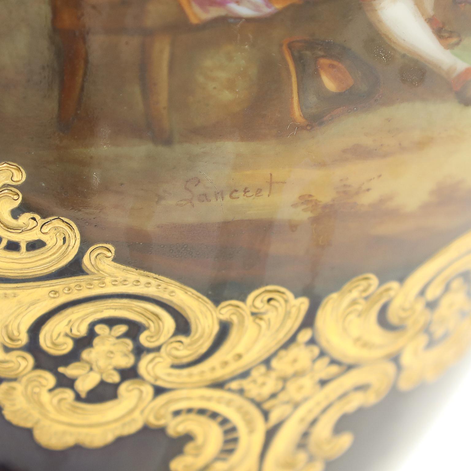 Urne in porcellana di Sevres del XIX secolo con sfondo blu cobalto in vendita 4
