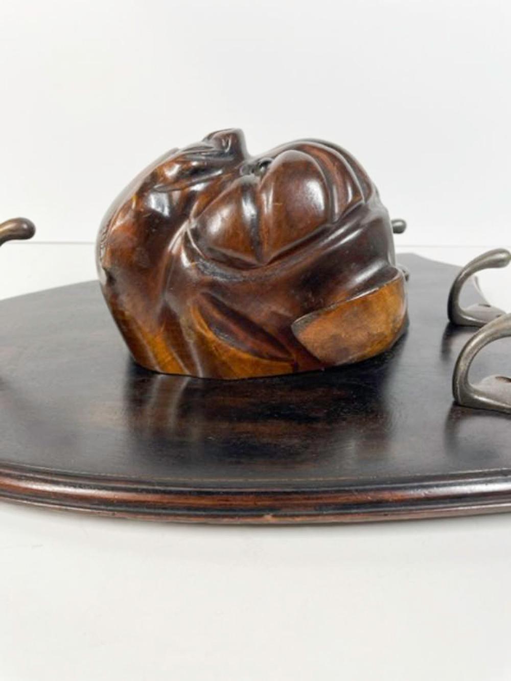 19. Jahrhundert Schilfrohr-Backed Lead/Leash Holder, geschnitzter Holz Bulldogge-Kopf mit Glasaugen im Angebot 2