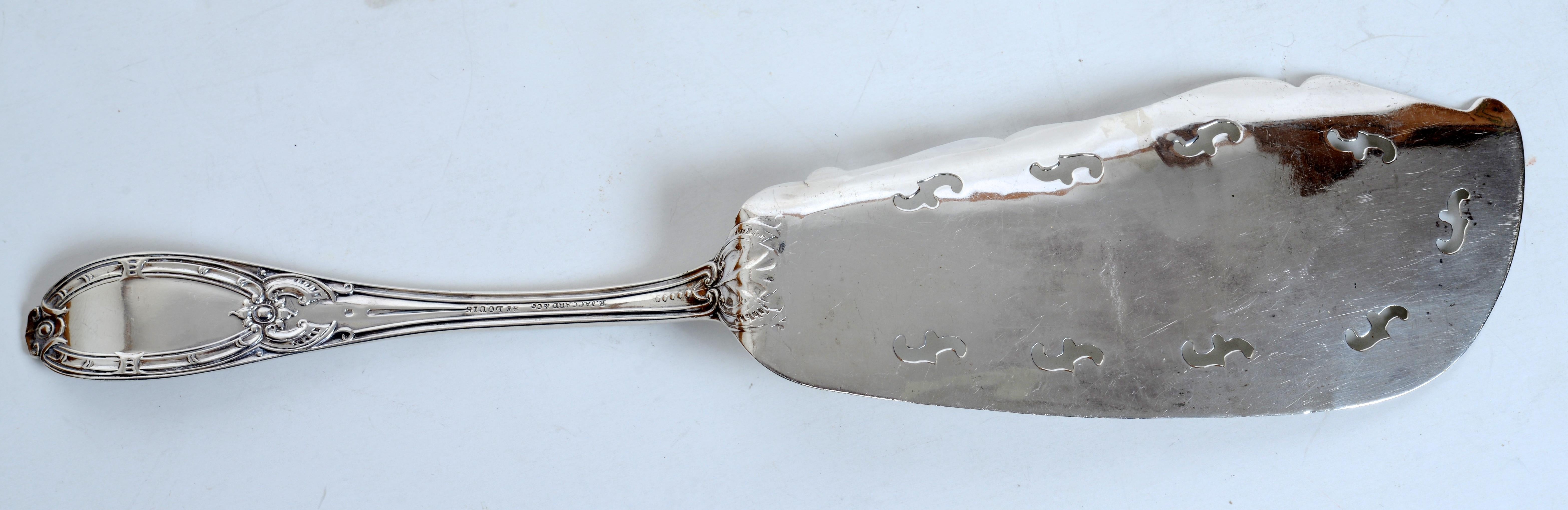 Server per torte placcato in argento del XIX secolo di E. Jaccard con scena di barca da pesca sulla lama In condizioni buone in vendita a valatie, NY