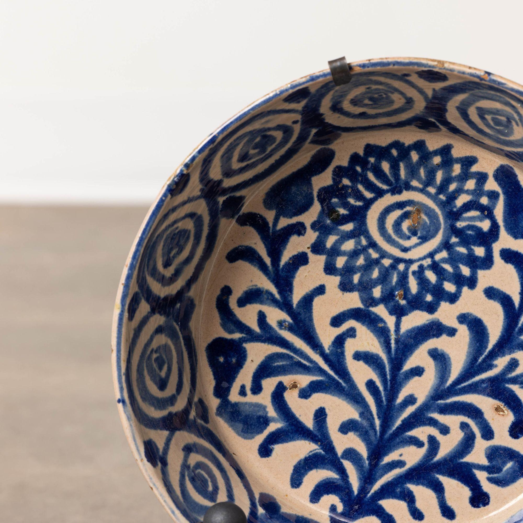 Hand-Painted 19th c. Spanish Blue and White Fajalauza Lebrillo Bowl from Granada For Sale