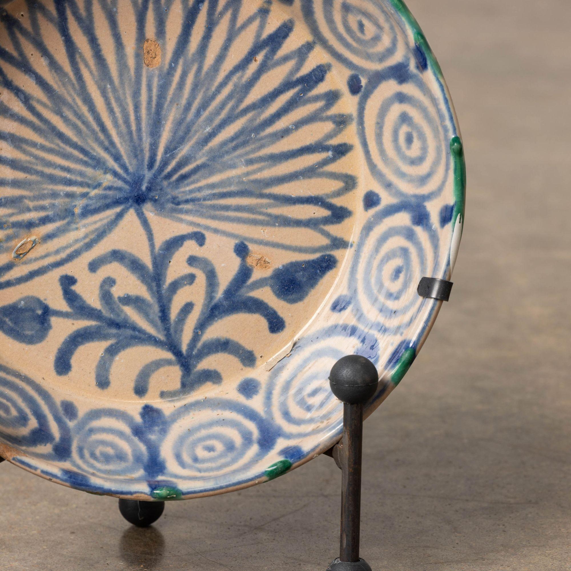 19th c. Spanish Blue and White Fajalauza Lebrillo Bowl from Granada For Sale 1