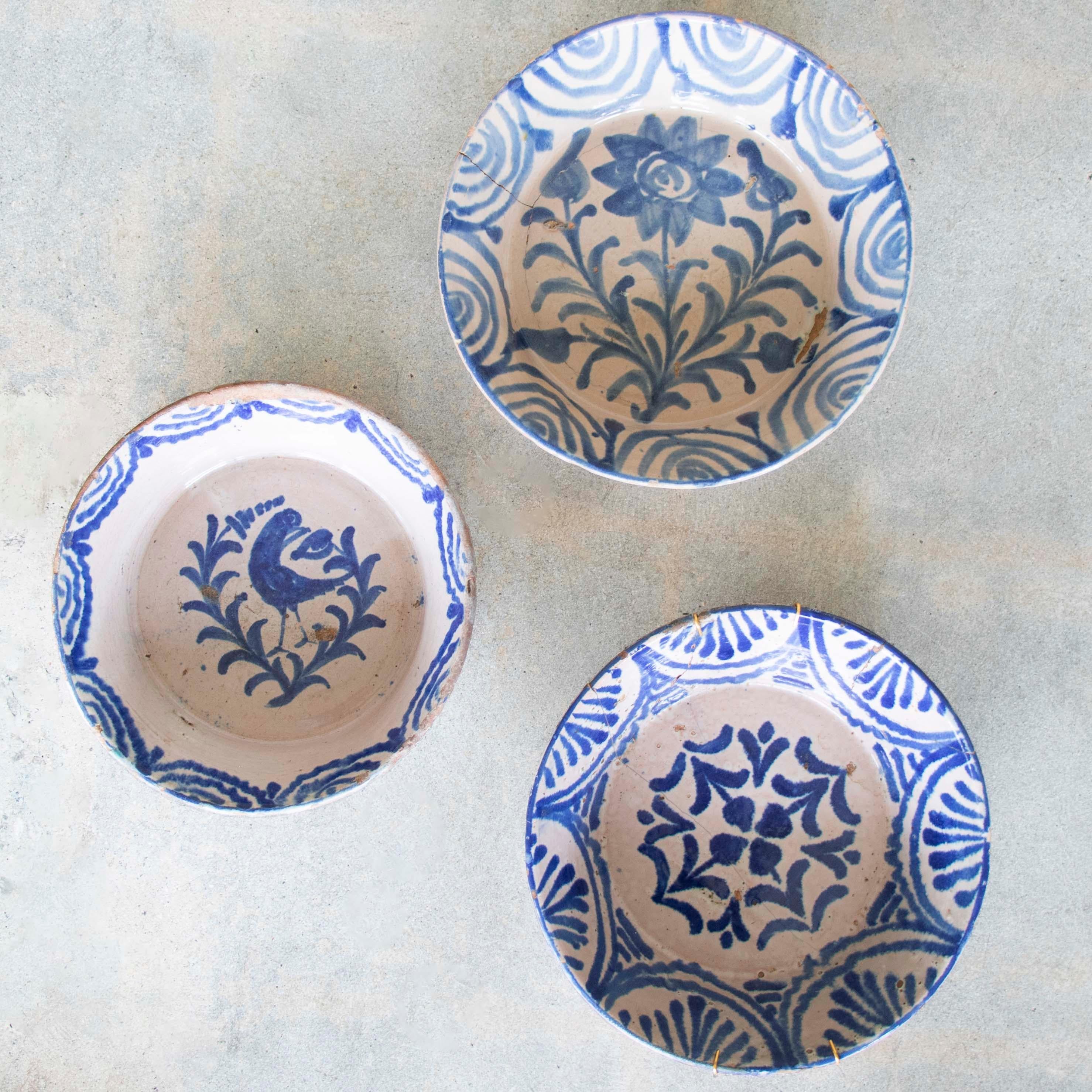19th c. Spanish Blue Fajalauza Lebrillo Bowl For Sale 5
